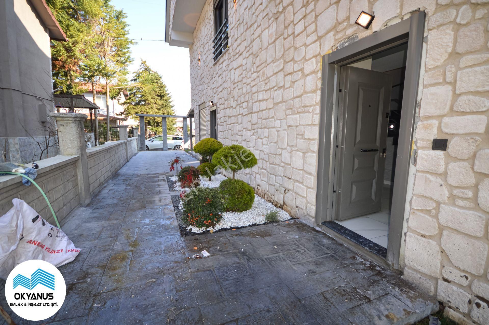 Kocaali De Denize Çok Yakın, Taş Detaylı Büyük Bahçeli Villa - Görsel 11