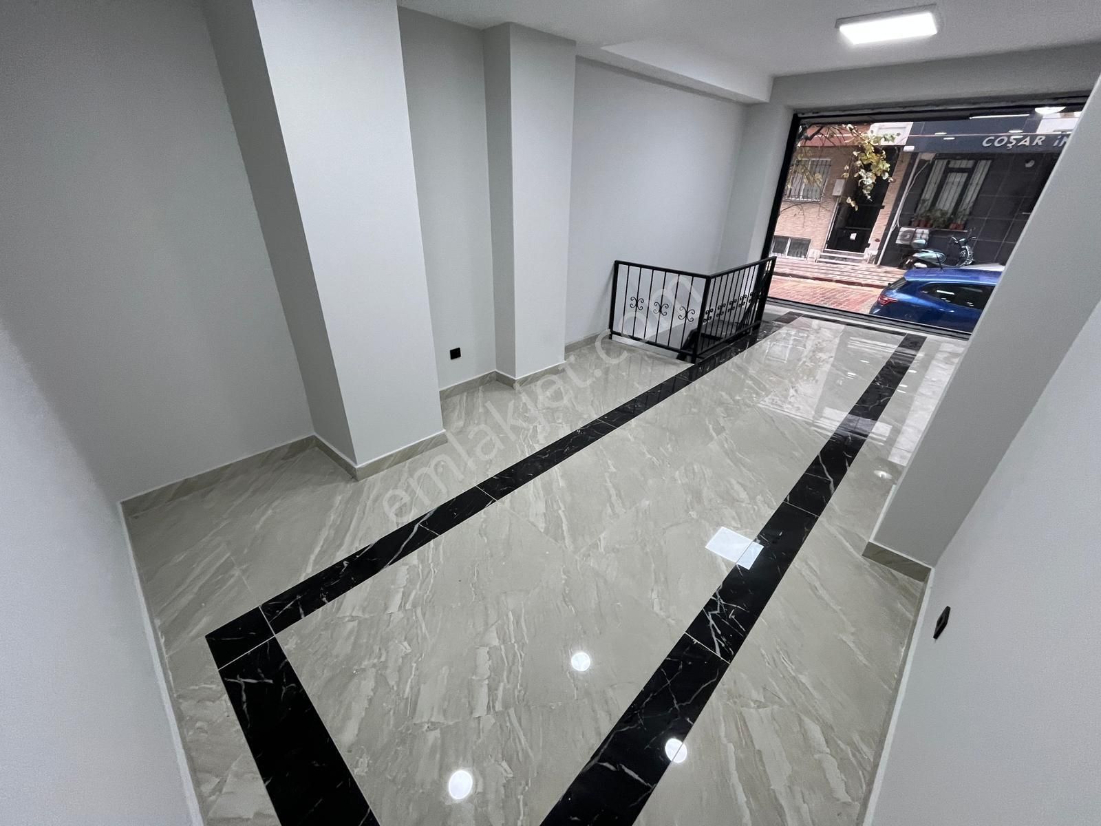 Aydın İnş. Caddeye Yakın 120m2 Giriş Sıfır Depolu Dükkan - Görsel 4