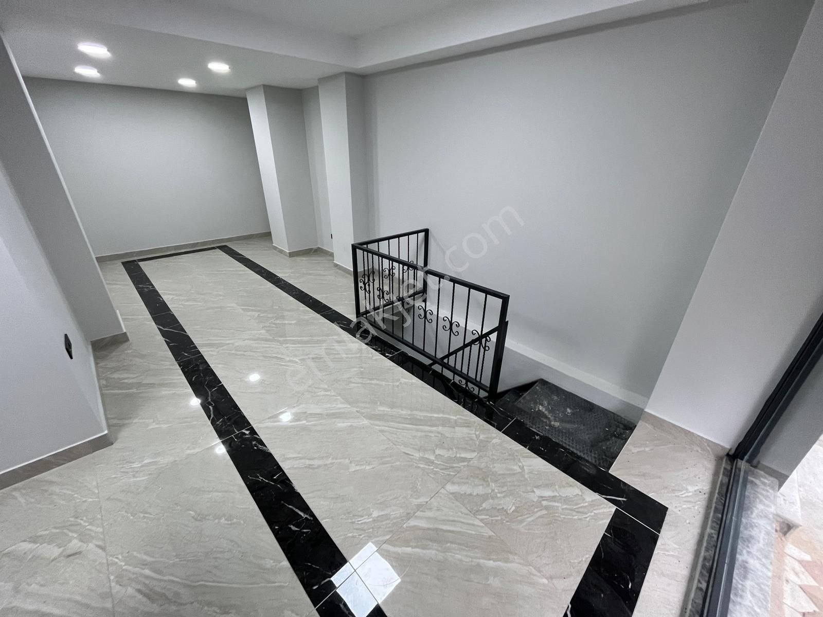Aydın İnş. Caddeye Yakın 120m2 Giriş Sıfır Depolu Dükkan - Görsel 21