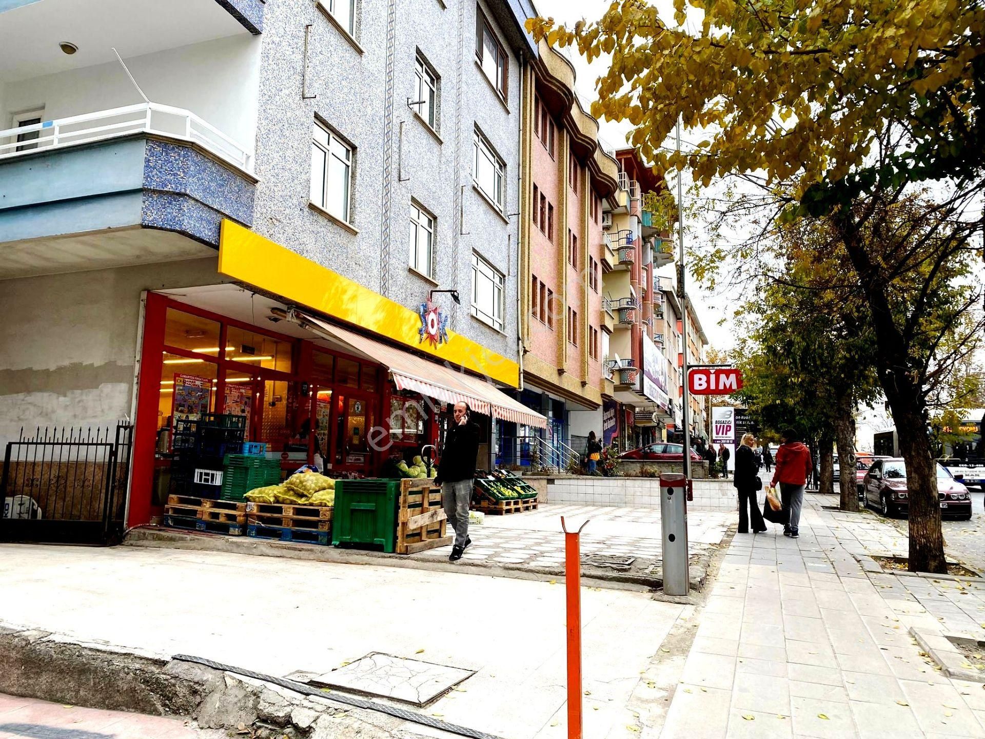 Keçiören İncirli Mh'de Yunusemre Cadde Üzerinde Full Yapılı Eşyalı Memur Kiracılı 2+1 Daire - Görsel 27