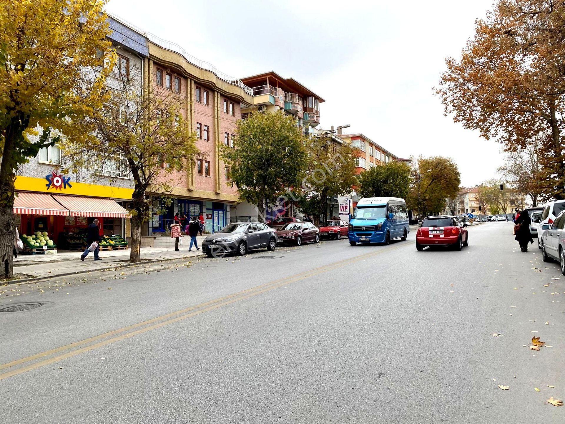 Keçiören İncirli Mh'de Yunusemre Cadde Üzerinde Full Yapılı Eşyalı Memur Kiracılı 2+1 Daire - Görsel 25