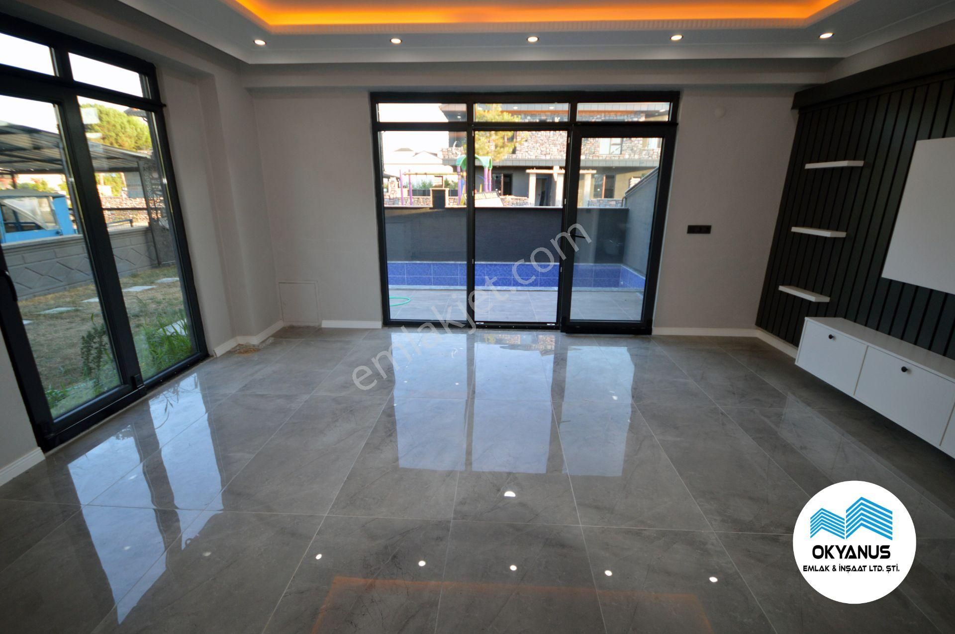 Kocaali De Hem Deniz Hem Havuz Keyfi! Sahil Kenarında 4+1villa - Görsel 16