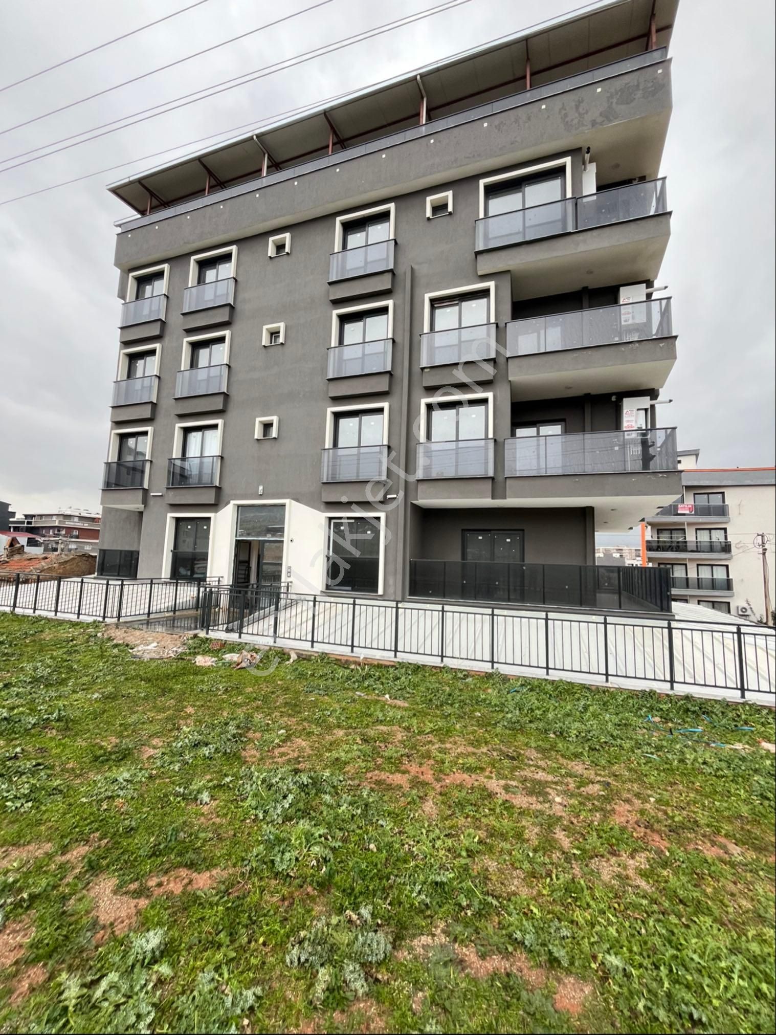 İzmir Menemen Kemal Atatürk Mah. 3+1 Satılık Daire