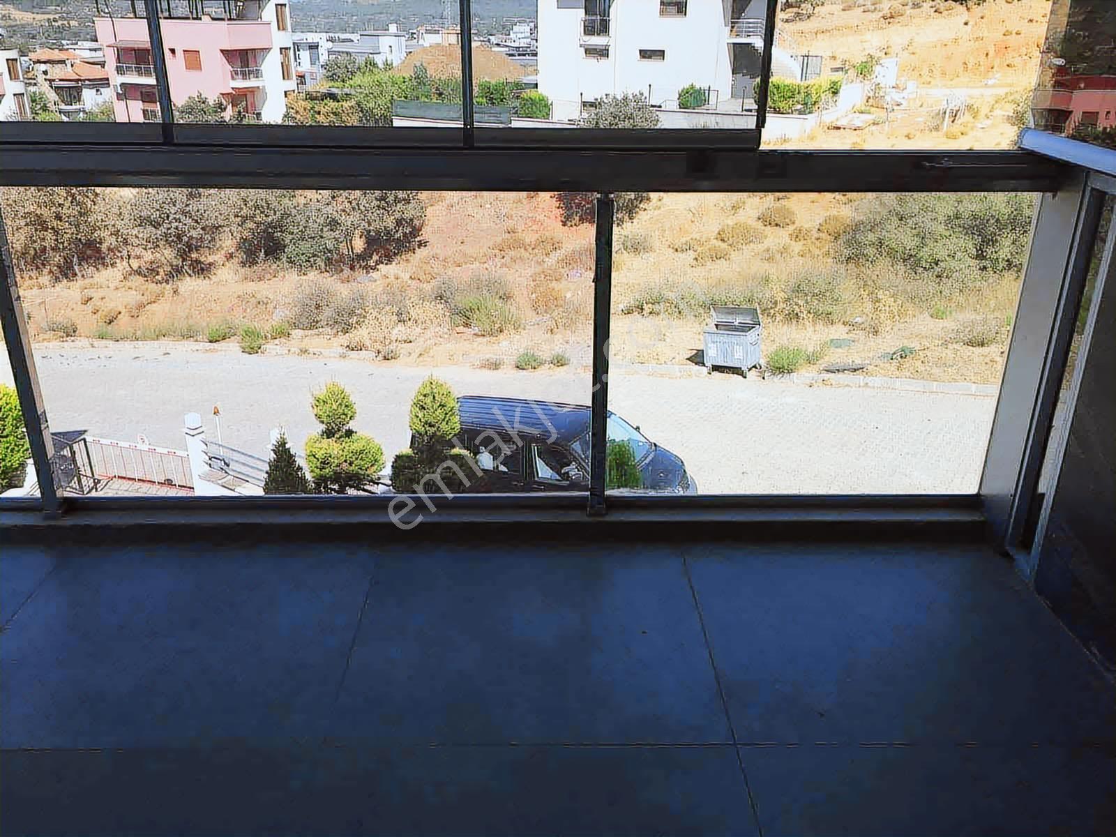 Güzelbahçe Yelki Kolejler Bölgesinde Bahçeli Tek Müstakil Villa - Görsel 24