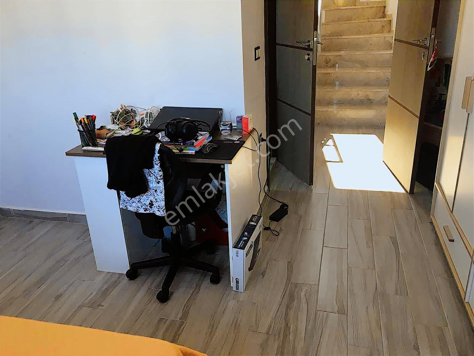 Güzelbahçe Yelki Kolejler Bölgesinde Bahçeli Tek Müstakil Villa - Görsel 16