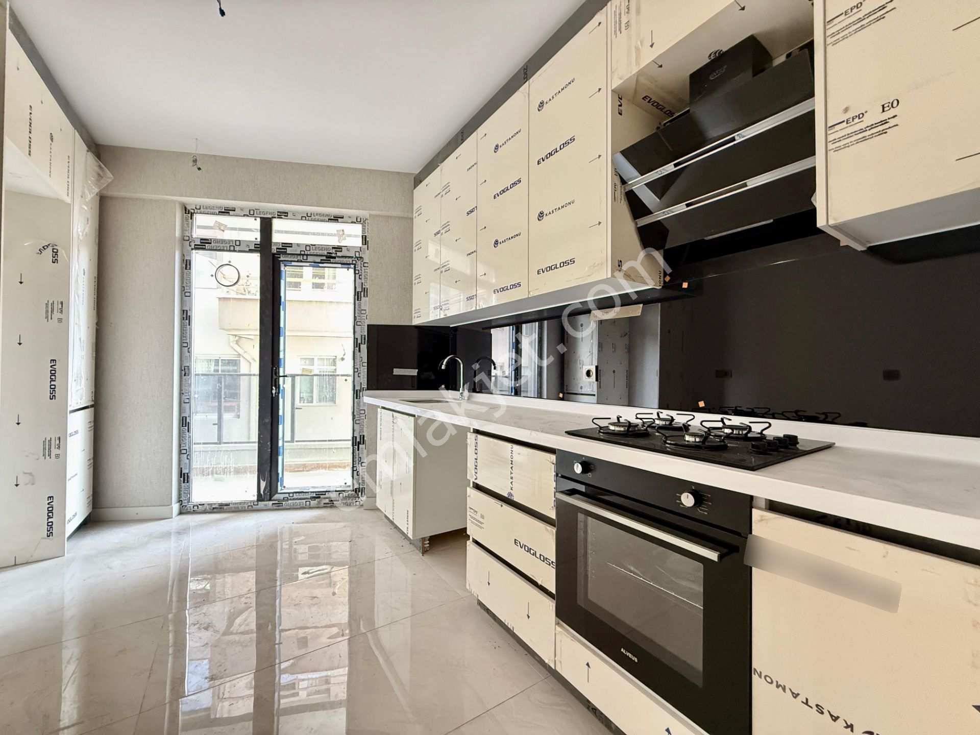 Kalecik Emlak'tan Merkez'de Sıfır 2+1 Yerden Isıtmalı Lüx Yapılı Daire