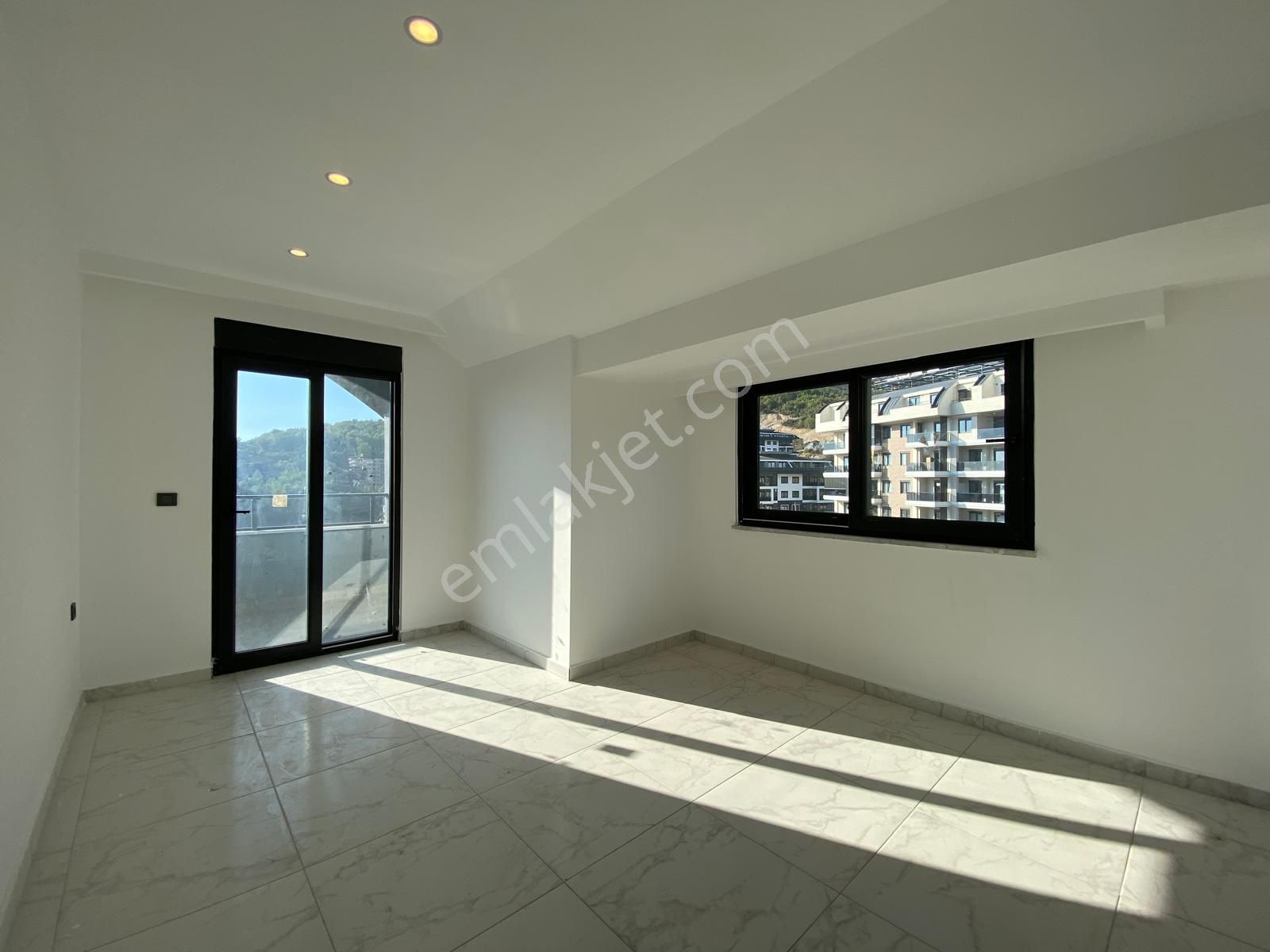 Alanya Çıplaklı'da Kiralık 3+1 Full Manzaralı Sıfır Daire - Görsel 23