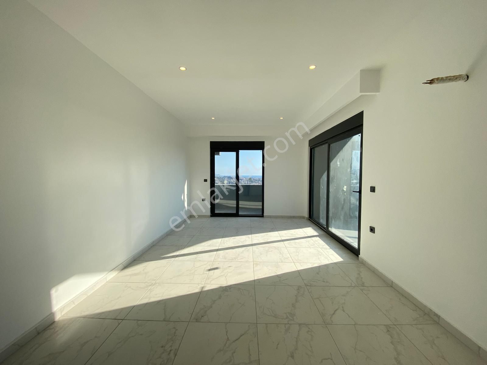 Alanya Çıplaklı'da Kiralık 3+1 Full Manzaralı Sıfır Daire - Görsel 14