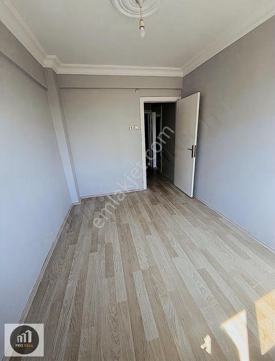 Bezmialem Çapa Hastane Metro Tramvay Metrobüs Kiralık 2+1 Daire - Görsel 2