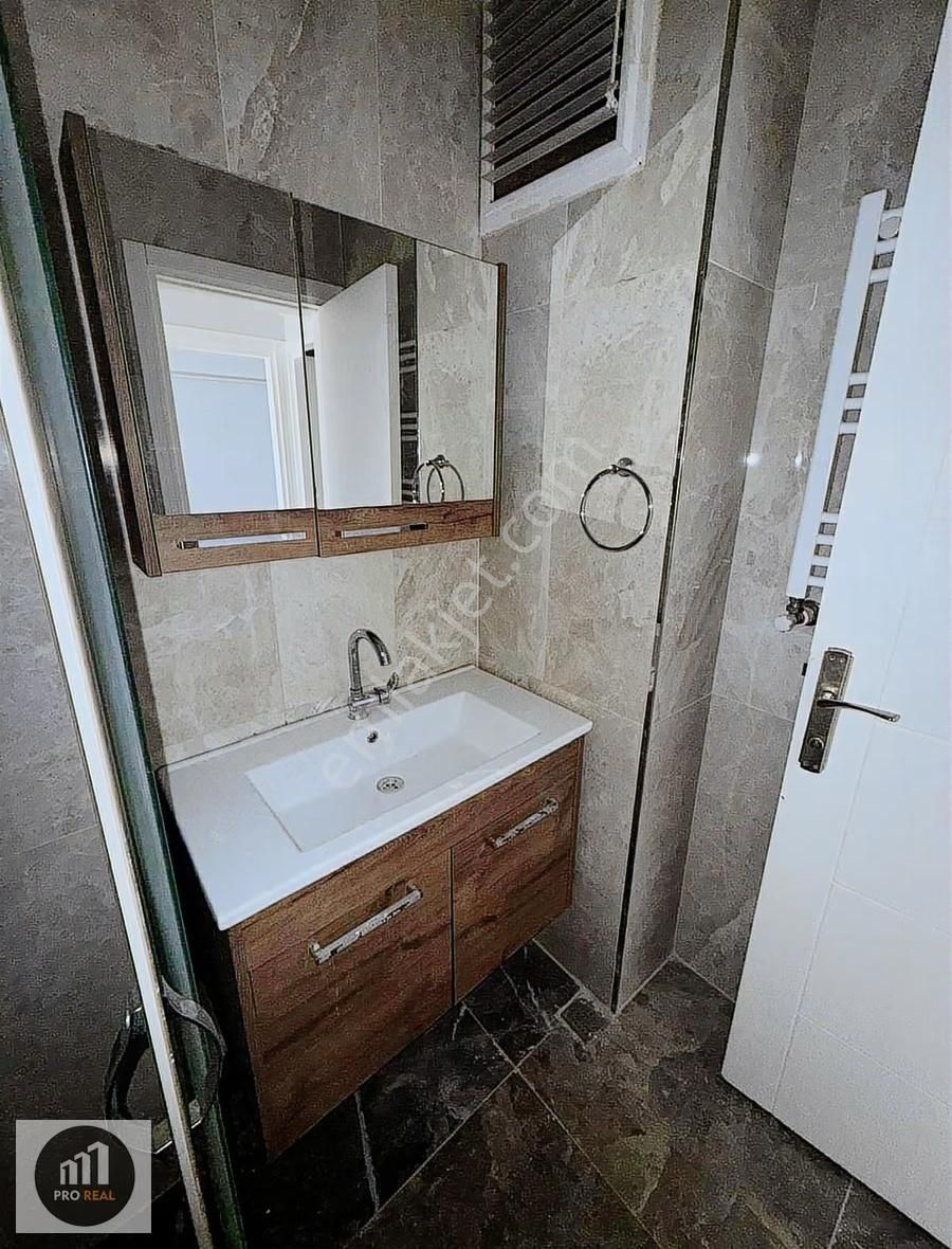 Bezmialem Çapa Hastane Metro Tramvay Metrobüs Kiralık 2+1 Daire - Görsel 13