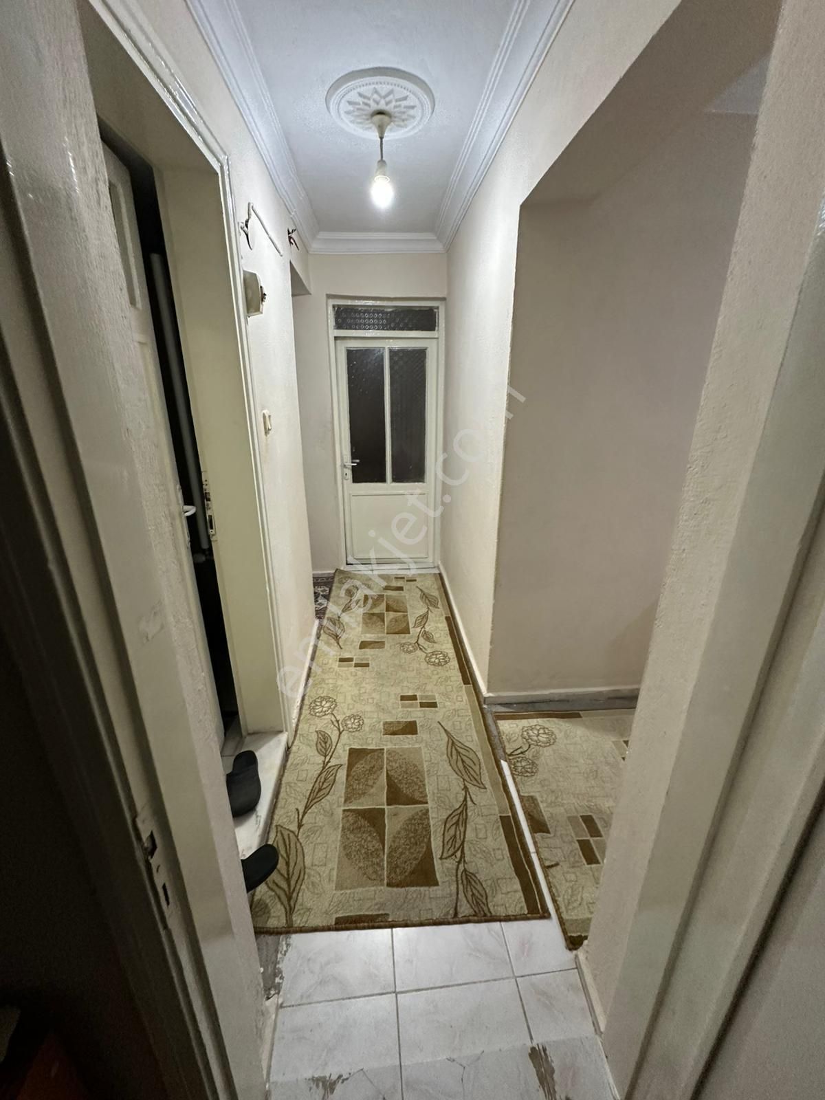 Cumhuriyet Mahallesi Zemin Kat Bahçeli Doğalgazlı 3+1 Daire - Görsel 9