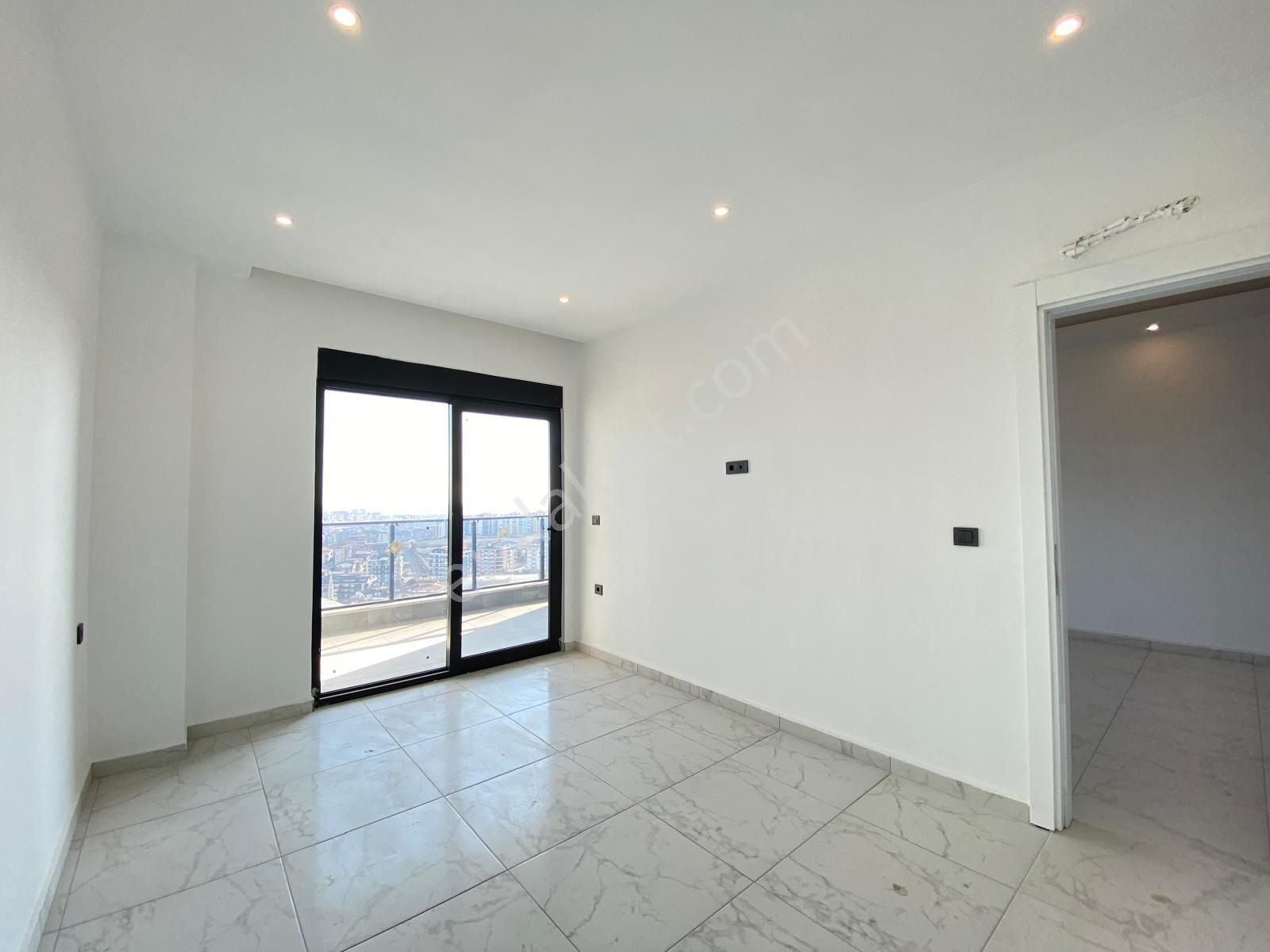 Alanya Çıplaklı'da Kiralık 1+1 Full Manzaralı Sıfır Daireler - Görsel 11
