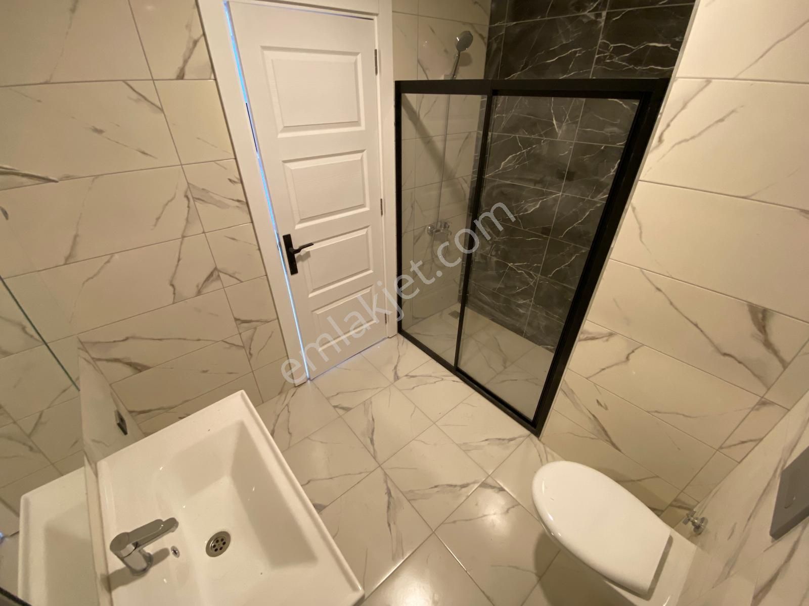 Alanya Çıplaklı'da Kiralık 1+1 Full Manzaralı Sıfır Daireler - Görsel 24