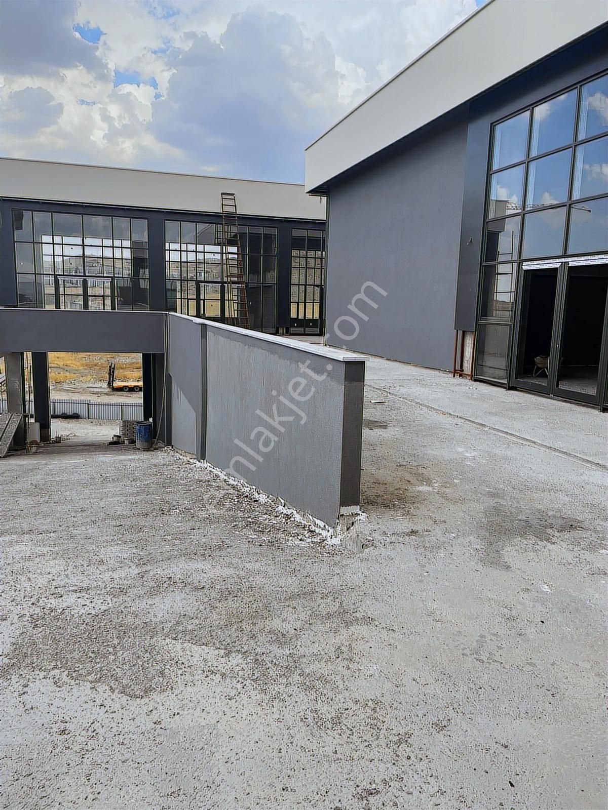 Polat Live'dan Anteks Center Satılık Dükkan - Görsel 5