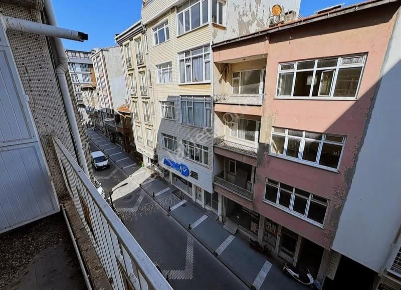 Biga Merkezde Satılık 3+1 Daire - Görsel 6