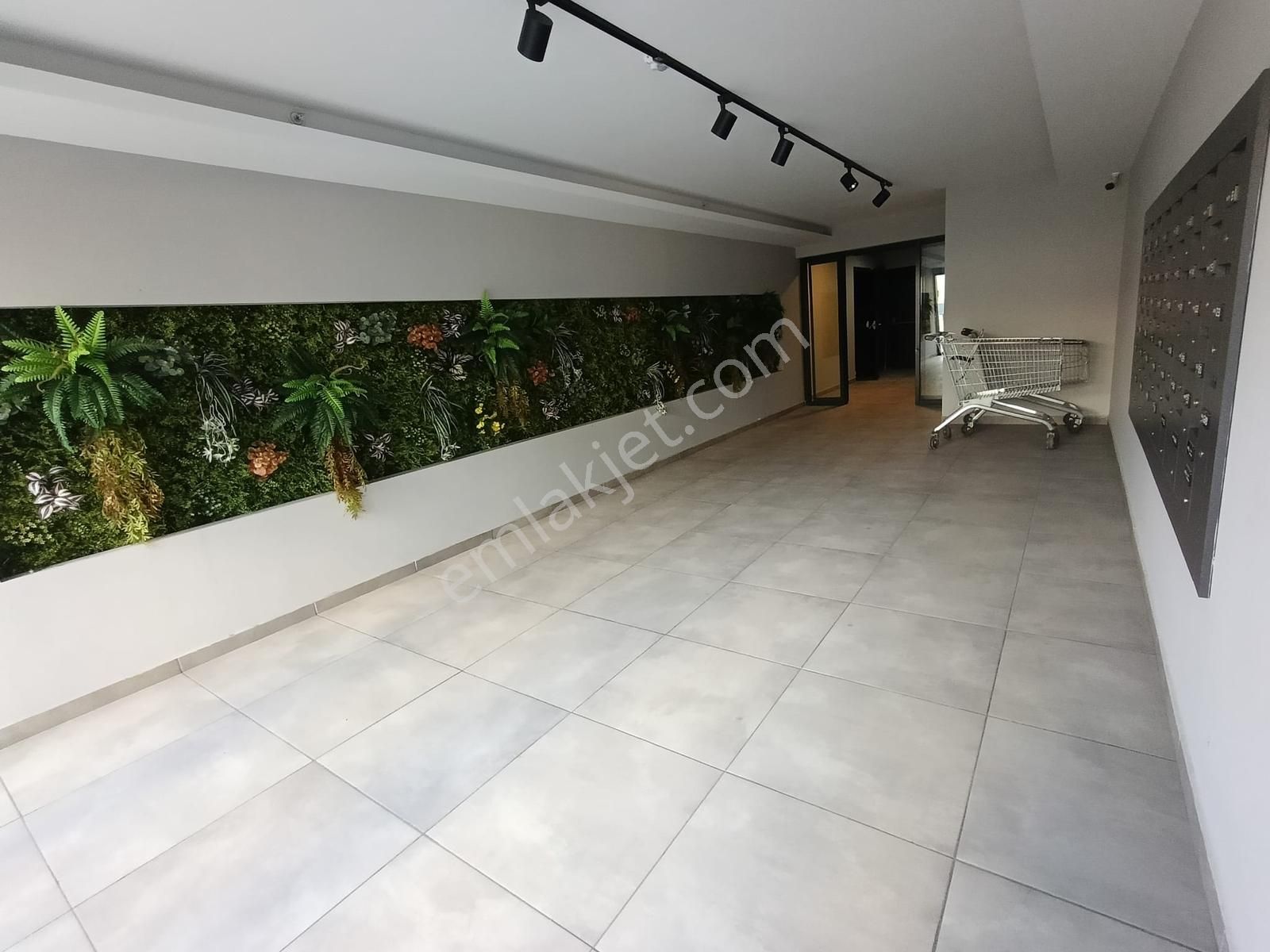 Polat Live'dan Motto Butikte Teraslı Sıfır Acil Satılık 3+1 - Görsel 30