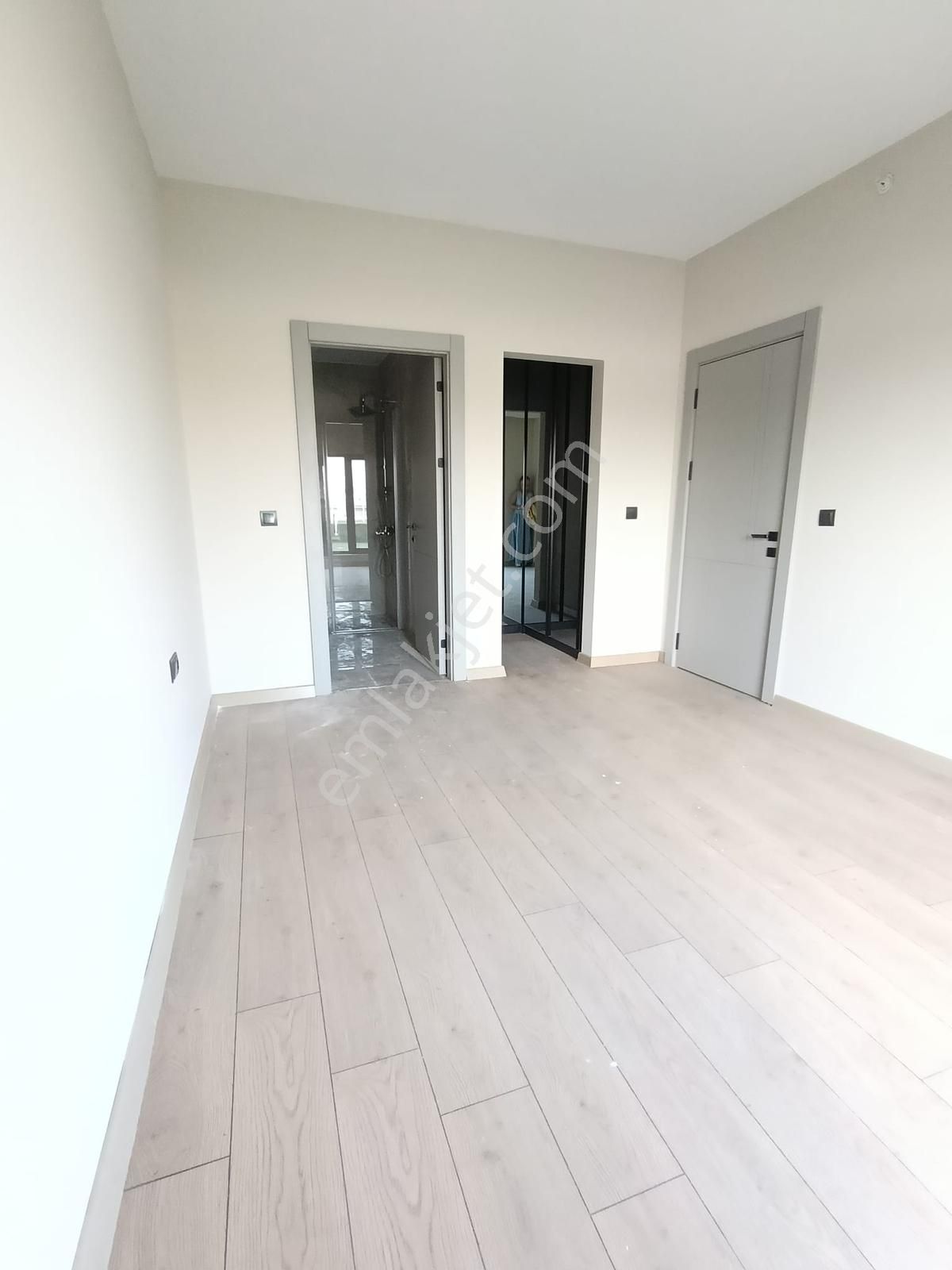 Polat Live'dan Motto Butikte Teraslı Sıfır Acil Satılık 3+1 - Görsel 19