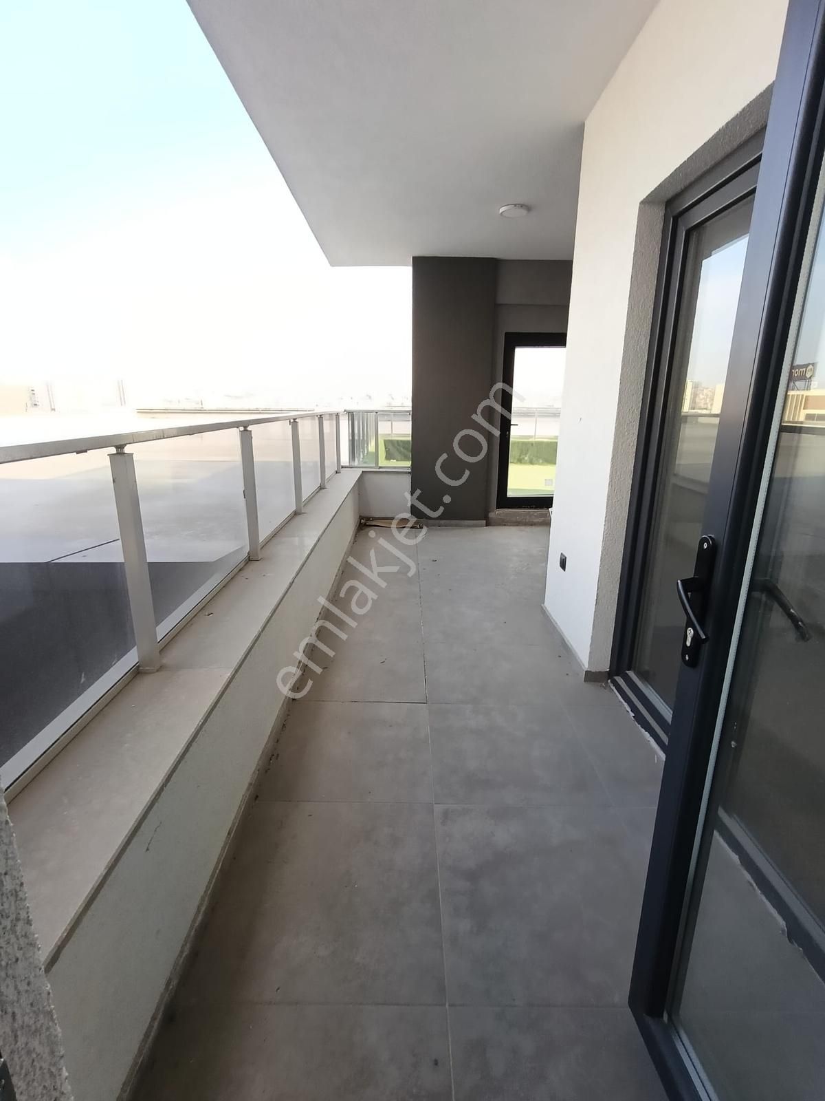 Polat Live'dan Motto Butikte Teraslı Sıfır Acil Satılık 3+1 - Görsel 8