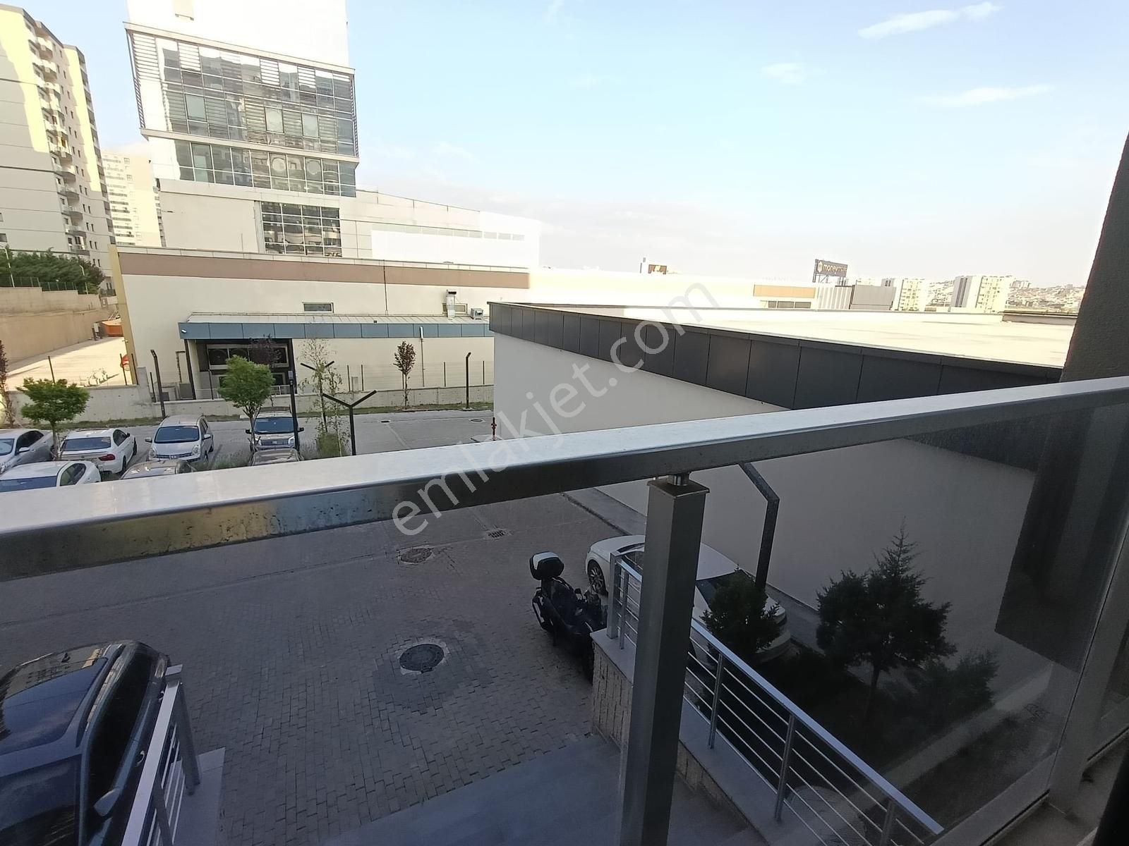 Polat Live'dan Motto Butikte Teraslı Sıfır Acil Satılık 3+1 - Görsel 11