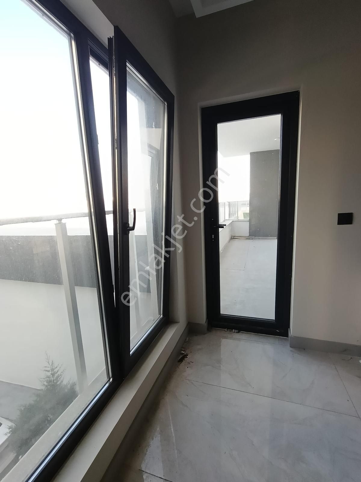 Polat Live'dan Motto Butikte Teraslı Sıfır Acil Satılık 3+1 - Görsel 14