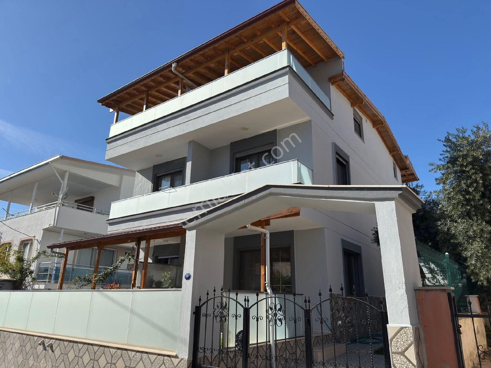 Özdere'de Denize Yürüme Mesafesinde 4+1 Villa ( Gözütok Emlak)