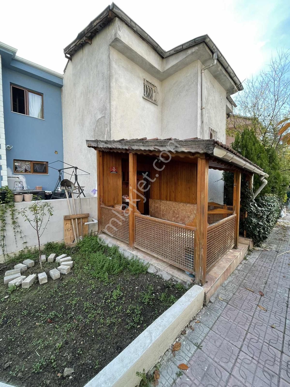 Polat Live Emlak'dan Batıkent Metroya 5 Dk Satılık Müstakil Ev