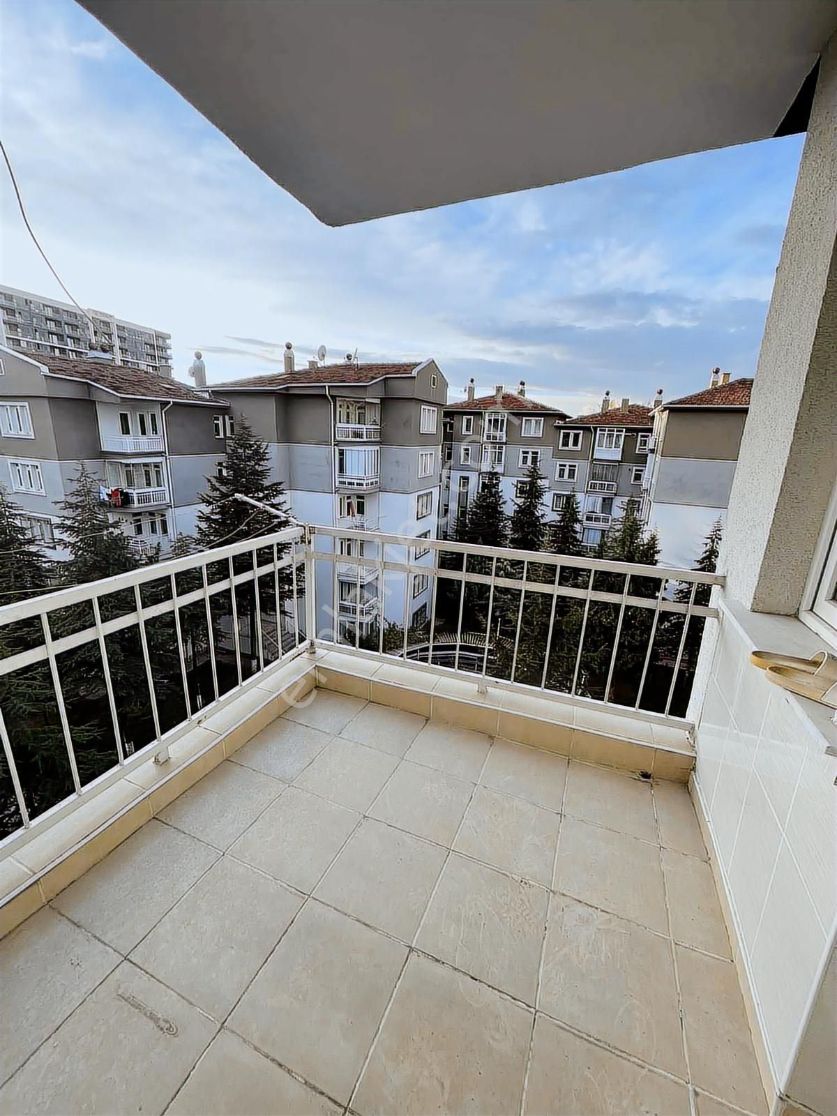 Polat Live'dan Nevadium Karşısı Eşyalı 3+1 Kiralık Daire - Görsel 14