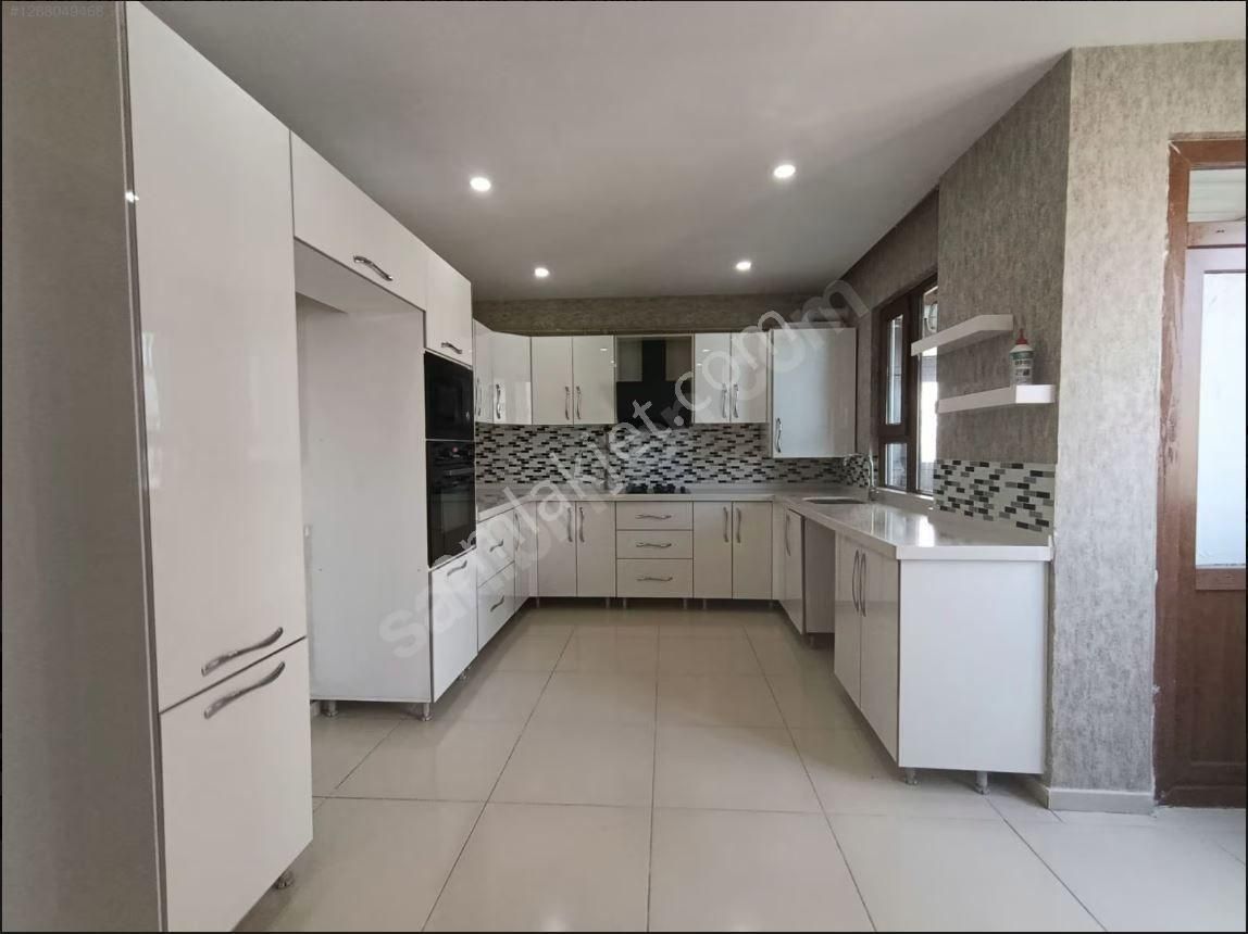 Sultan Emlakdan 35 Metre Yola Sıfır Site İçerisinde 4+1 Satılık Lüx Daire - Görsel 10