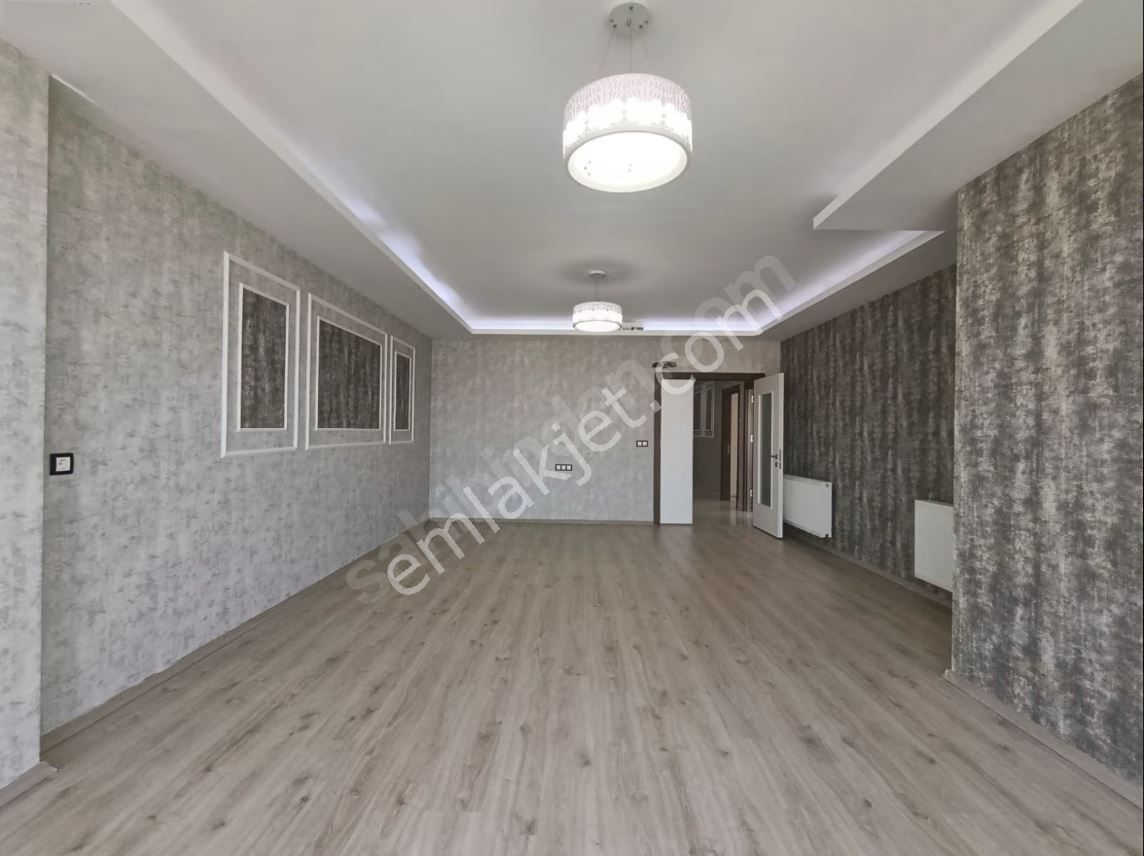 Sultan Emlakdan 35 Metre Yola Sıfır Site İçerisinde 4+1 Satılık Lüx Daire - Görsel 2