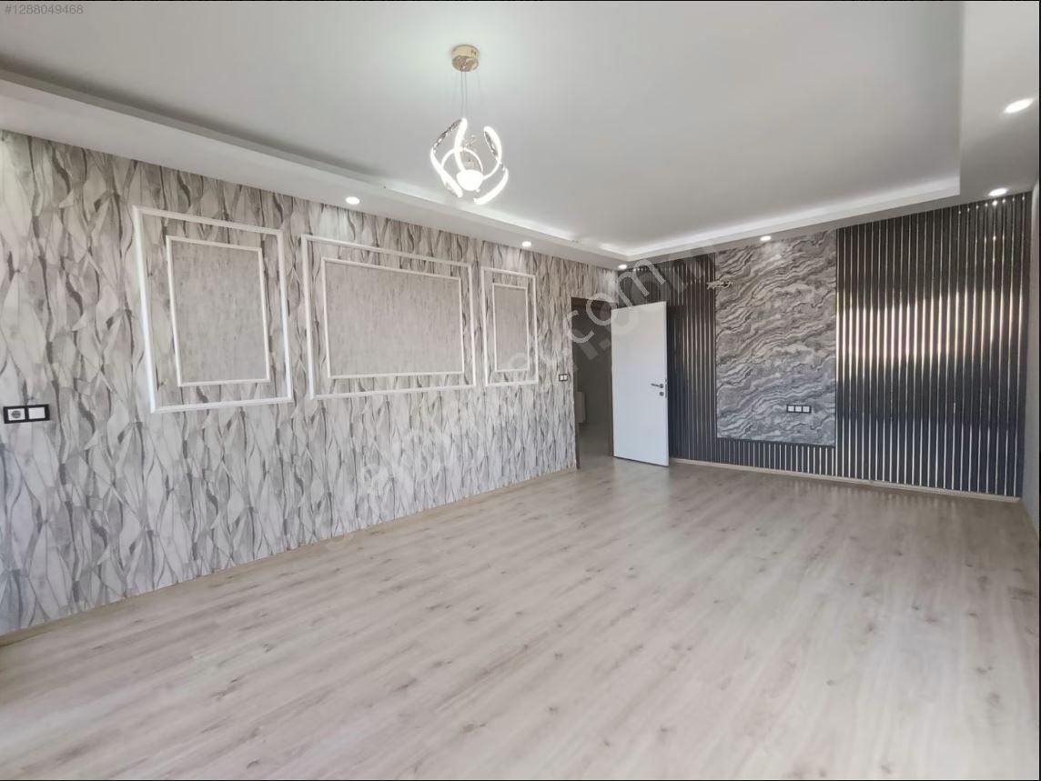 Sultan Emlakdan 35 Metre Yola Sıfır Site İçerisinde 4+1 Satılık Lüx Daire