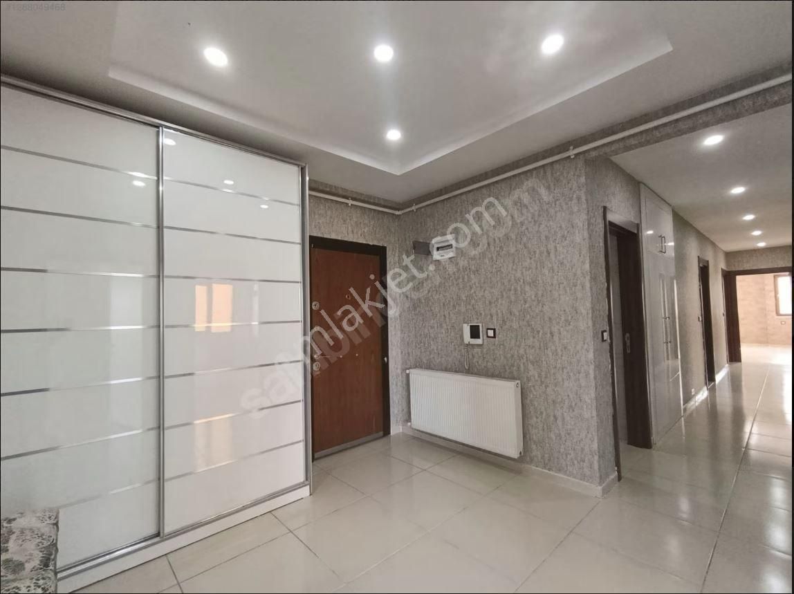 Sultan Emlakdan 35 Metre Yola Sıfır Site İçerisinde 4+1 Satılık Lüx Daire - Görsel 22