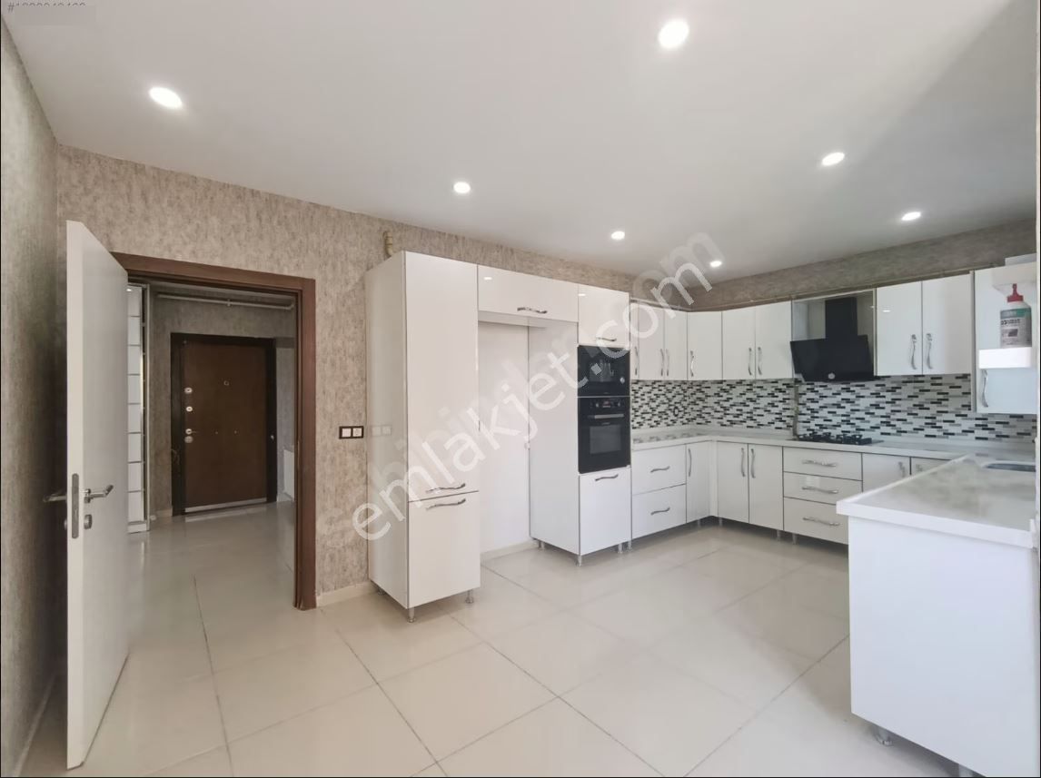 Sultan Emlakdan 35 Metre Yola Sıfır Site İçerisinde 4+1 Satılık Lüx Daire - Görsel 11