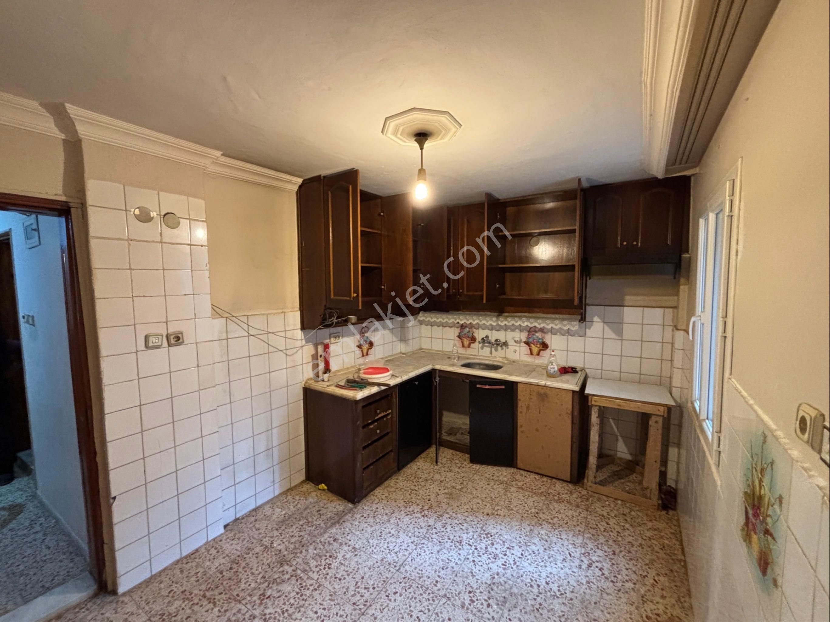 Sahibinden Kiralık Çiğli Yenimahallede 1+1 Daire - Görsel 18