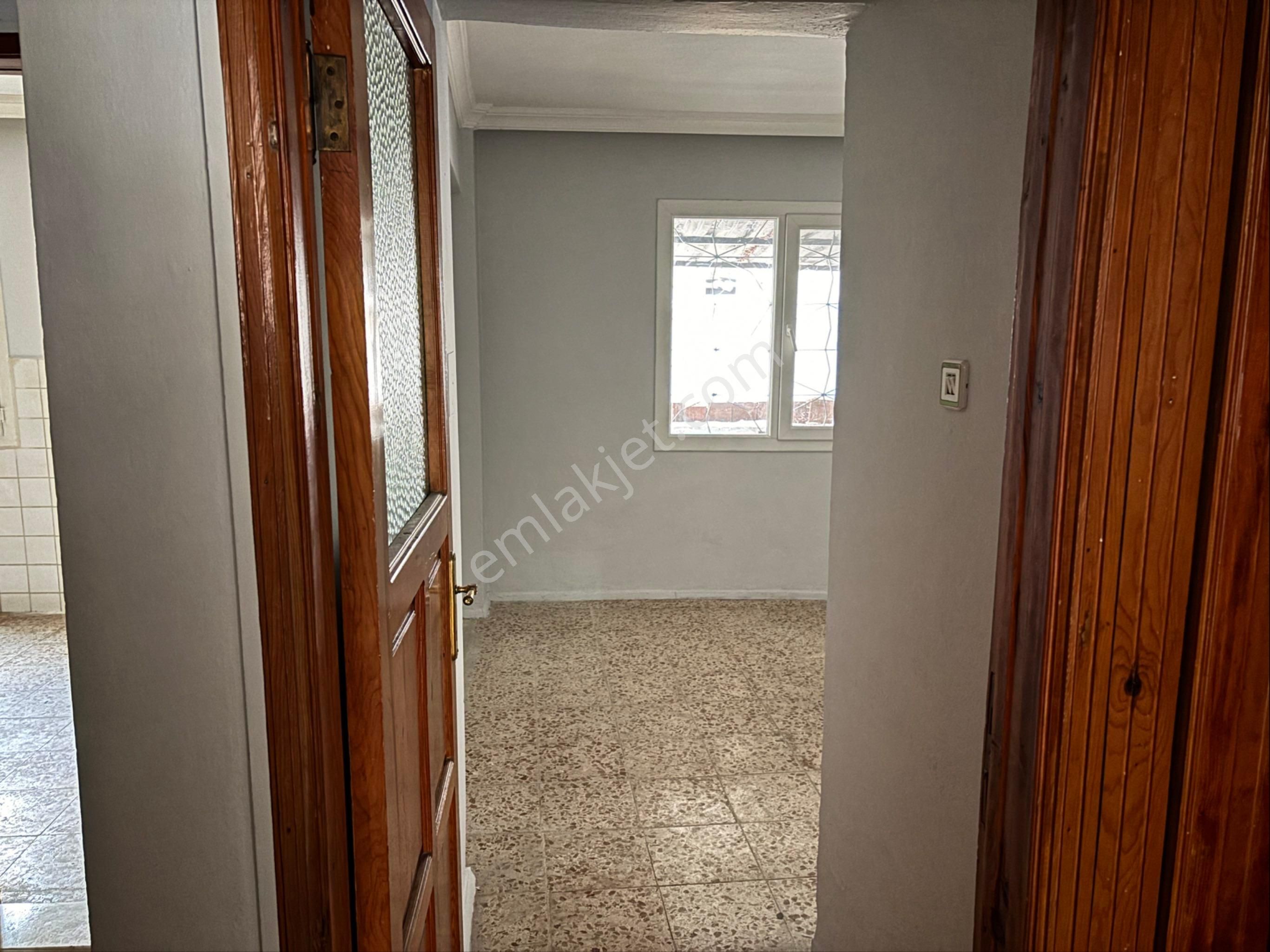 Sahibinden Kiralık Çiğli Yenimahallede 1+1 Daire - Görsel 5