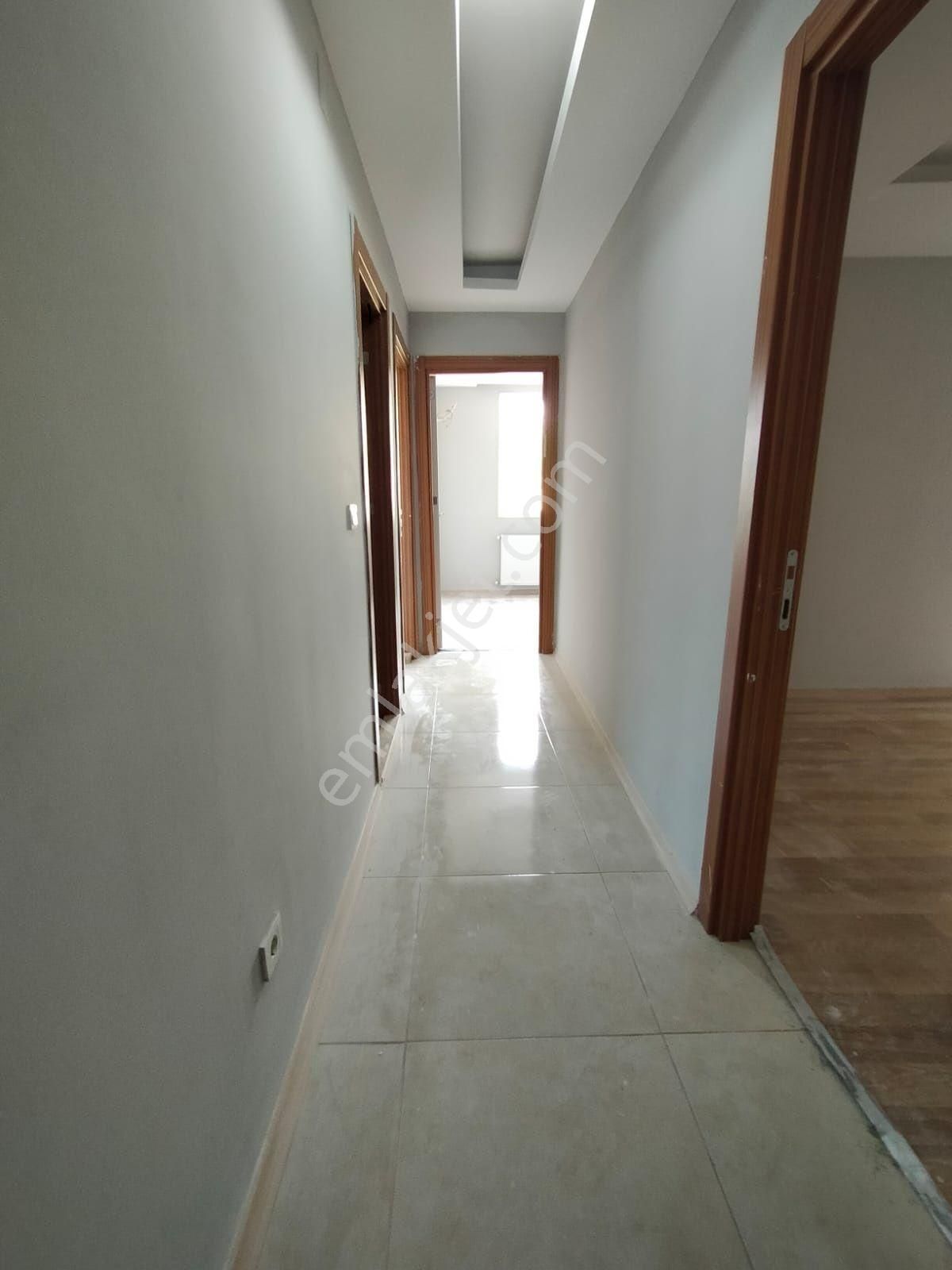 Birlik Gayrimenkulden Osmangazi De 3+1 İskanlı Site İçerisinde Okul Yanı Kaçmaz Satılık - Görsel 6