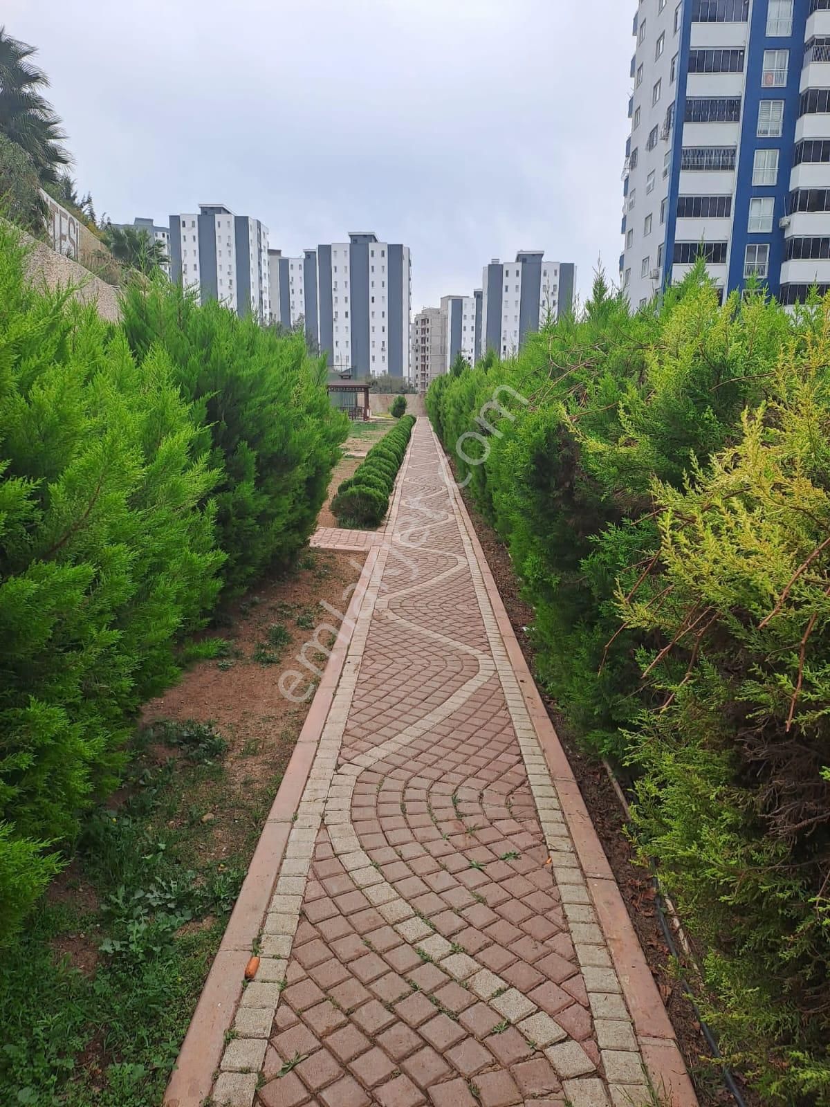 Birlik Gayrimenkulden Osmangazi De 3+1 İskanlı Site İçerisinde Okul Yanı Kaçmaz Satılık - Görsel 18