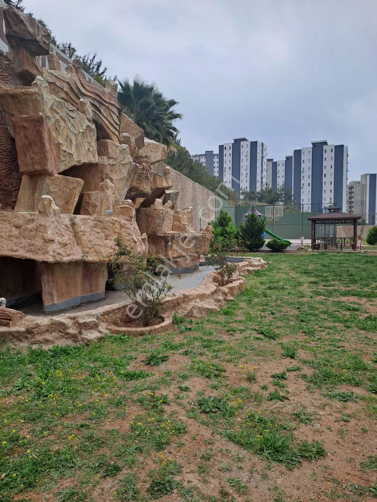 Birlik Gayrimenkulden Osmangazi De 3+1 İskanlı Site İçerisinde Okul Yanı Kaçmaz Satılık - Görsel 21