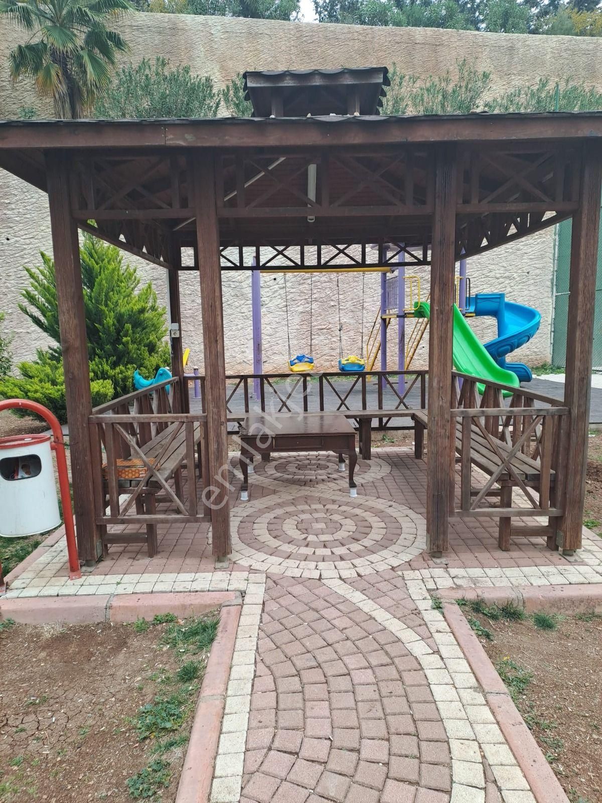 Birlik Gayrimenkulden Osmangazi De 3+1 İskanlı Site İçerisinde Okul Yanı Kaçmaz Satılık - Görsel 4