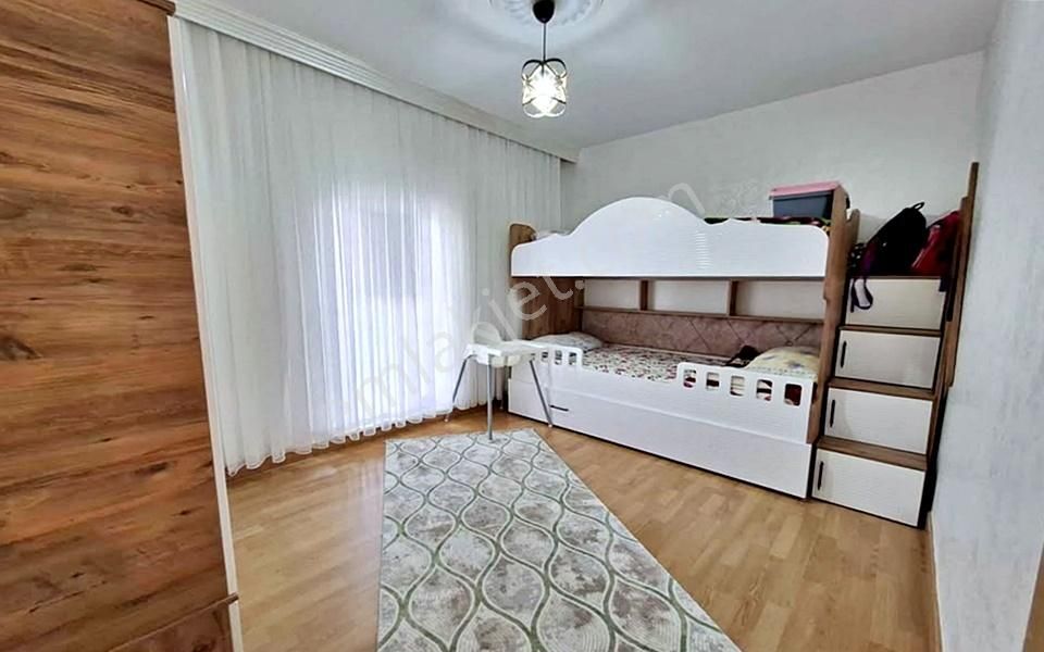 Esenyurt Yeşilkent Mahallesinde 2+1 Ara Kat Daire - Görsel 5