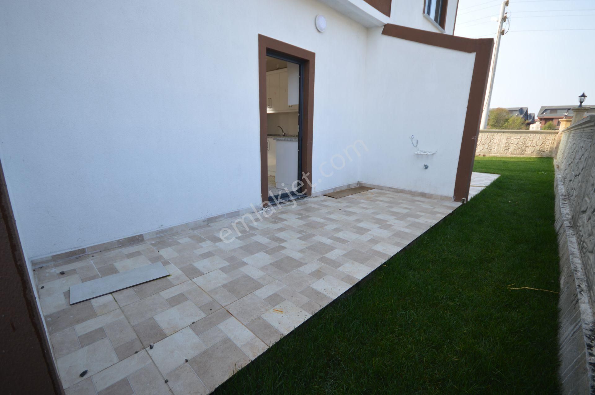 Kocaali'de Daire Fiyatına 3+1 Satılık Villa!! - Görsel 13