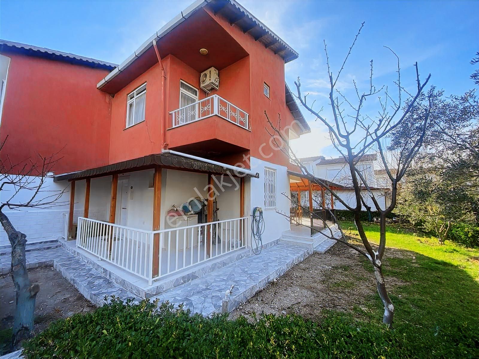 Borsem'den Dikili'de Havuzlu Sitede Satılık Dubleks Villa - Görsel 13