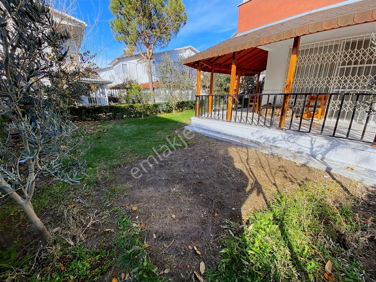 Borsem'den Dikili'de Havuzlu Sitede Satılık Dubleks Villa - Görsel 4