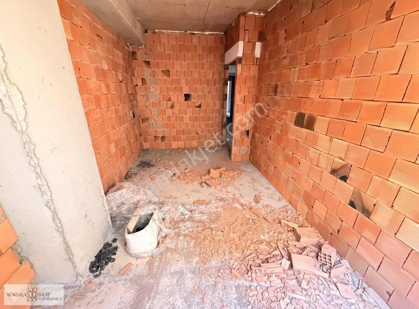 Köksalan İnşaat Küçükyalı Caddeye Yakın Projeden 2.kat 2+1 - Görsel 2