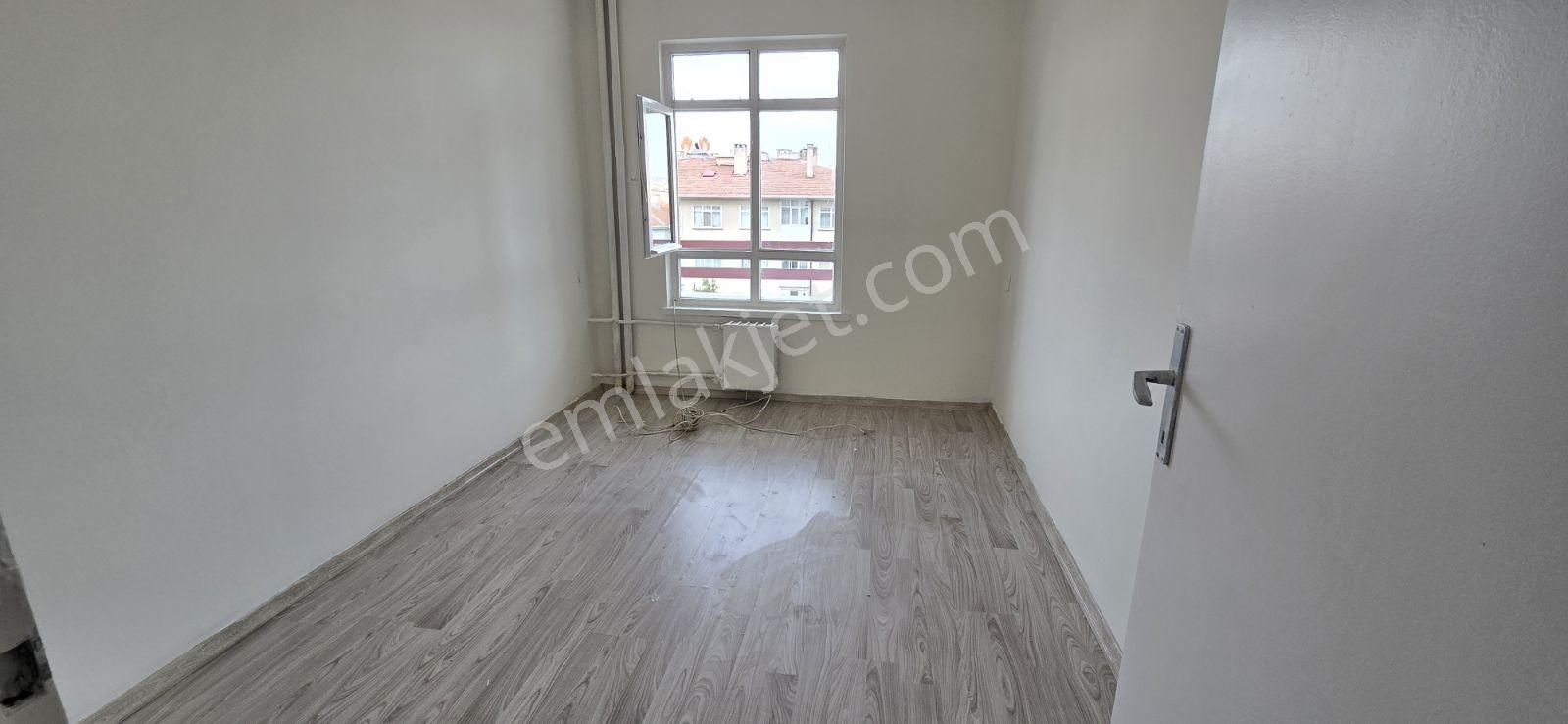 Şenlikköy Blokları 3+1 Kat 4 Ön Cephe Bağımsız 123 M2 Merkezi - Görsel 10