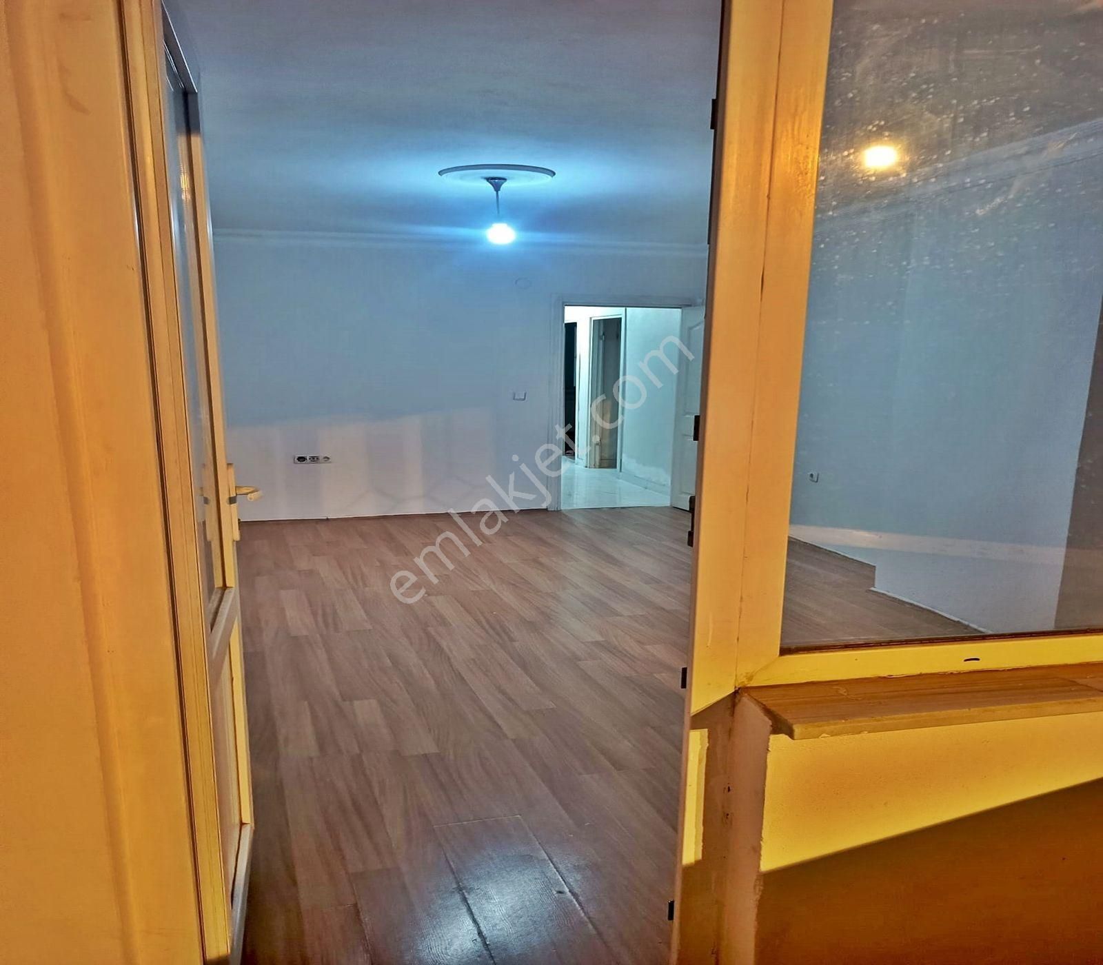 Satılık Cadde Üsttü 2+1 Daire - Görsel 4