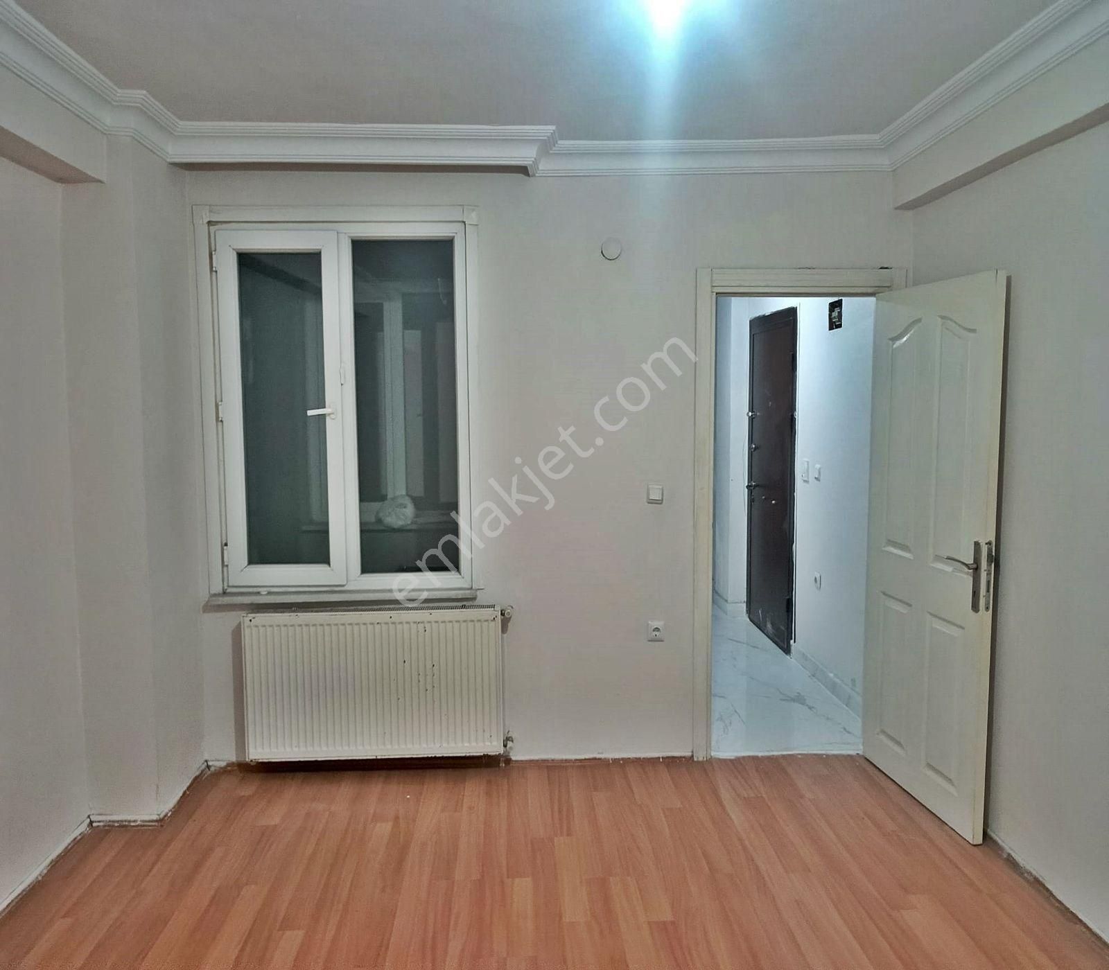 Satılık Cadde Üsttü 2+1 Daire - Görsel 8