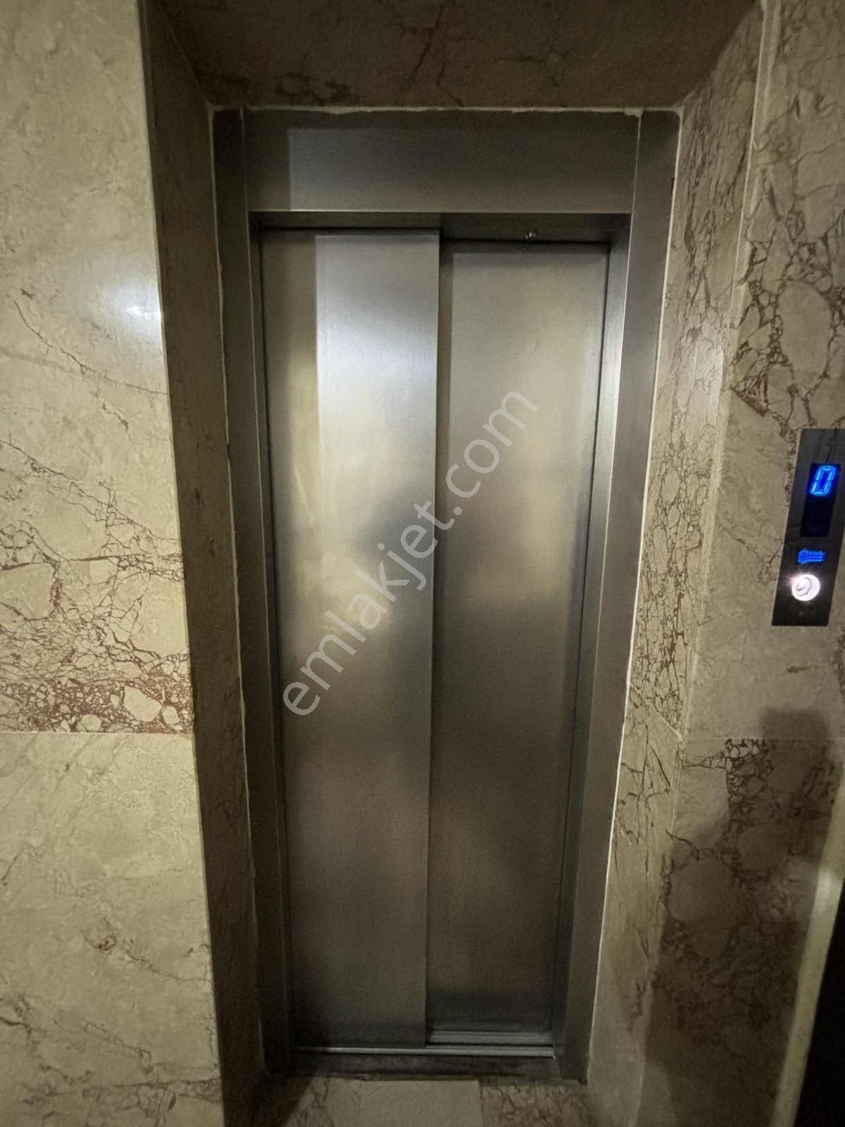 Fastkey Group'tan Cadde Üstünde 3+1 Çift Cephe Teraslı Daire - Görsel 23