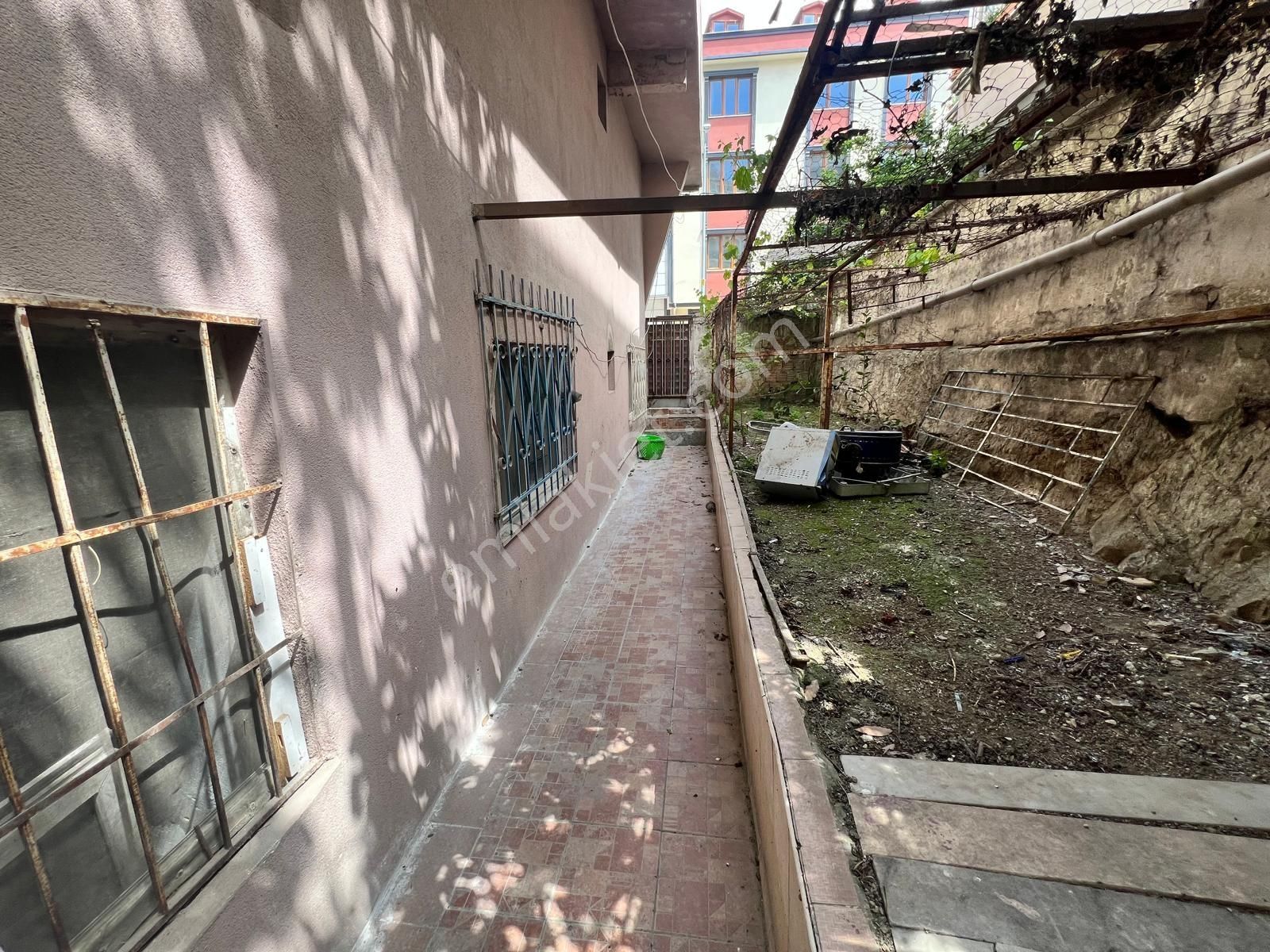 Şeref Emlak Satılık Bahçekatı Daire 2.560.000 Tl - Görsel 13