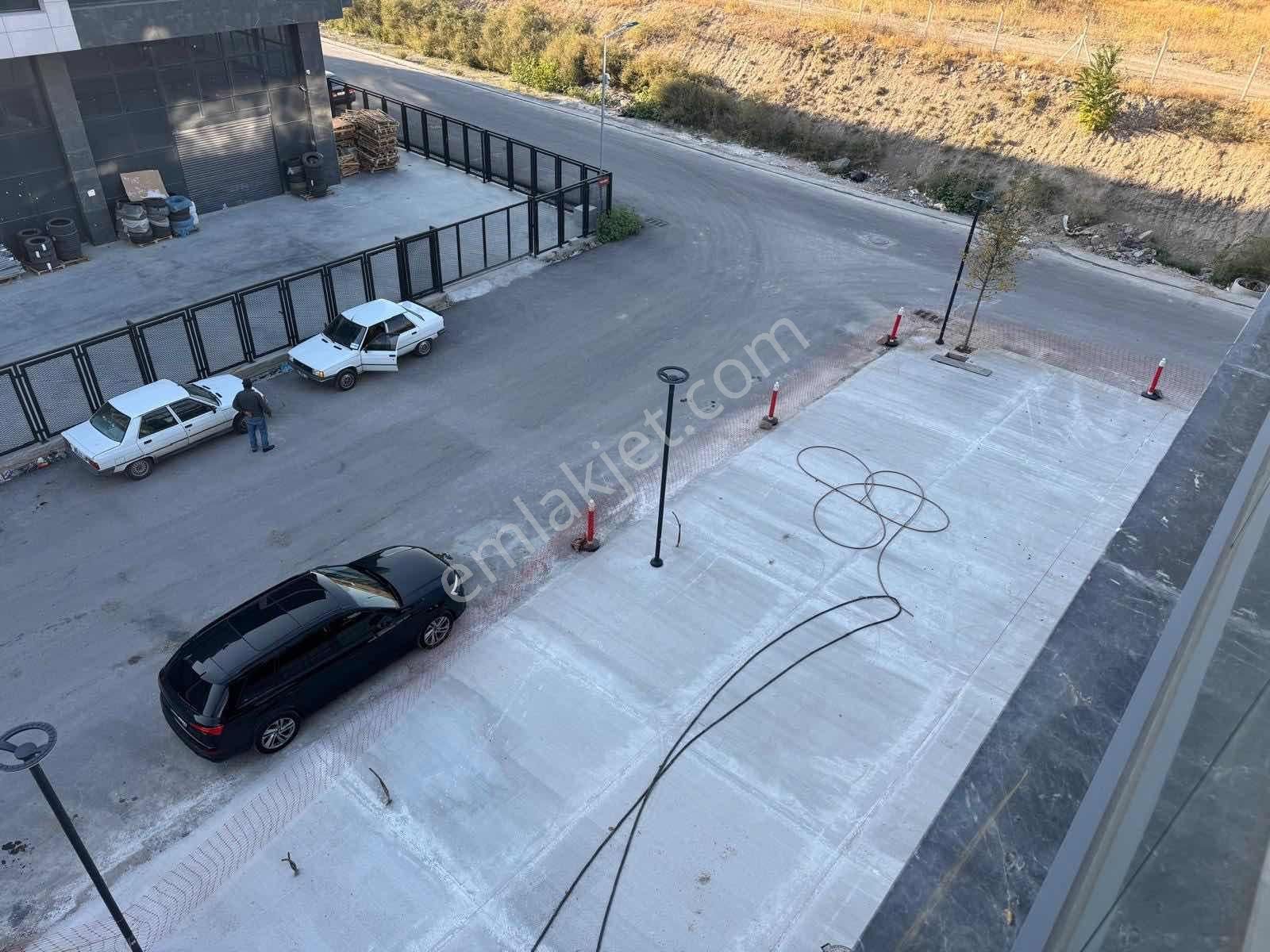 İvedik Melihgökçek Bulvarı Arkası 2962 M2 Köşe İşyeri - Görsel 6