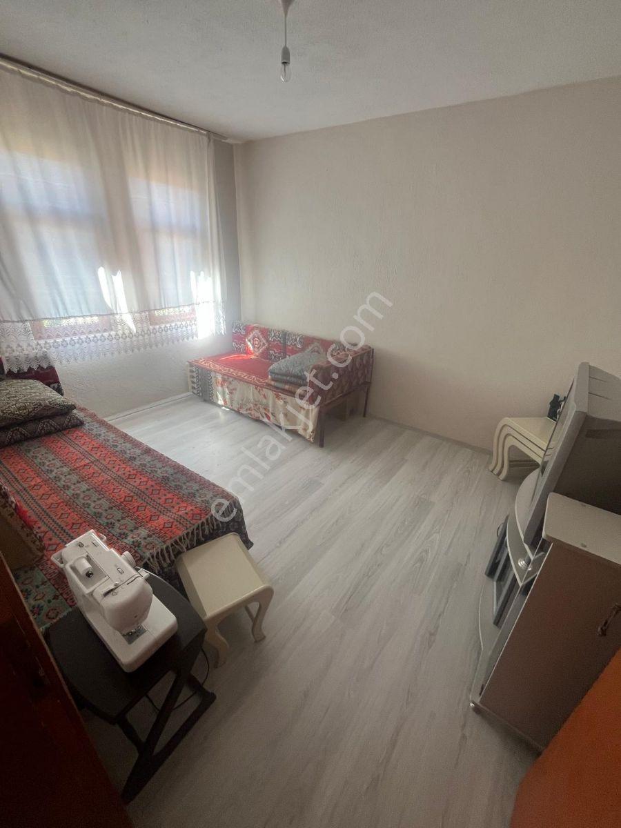 Şekerpınar Mahallesinde Komple Dolu Müstakil Ev Garaj Tandırlık - Görsel 16